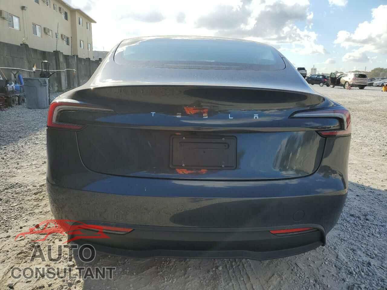TESLA MODEL 3 2024 - 5YJ3E1EA4RF727260