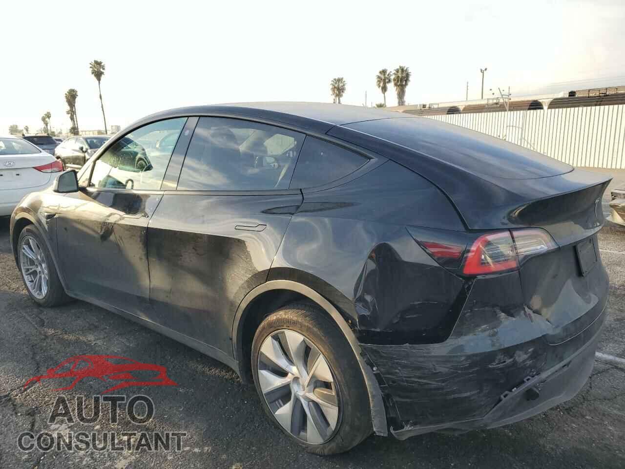 TESLA MODEL Y 2021 - 5YJYGDEE5MF067565