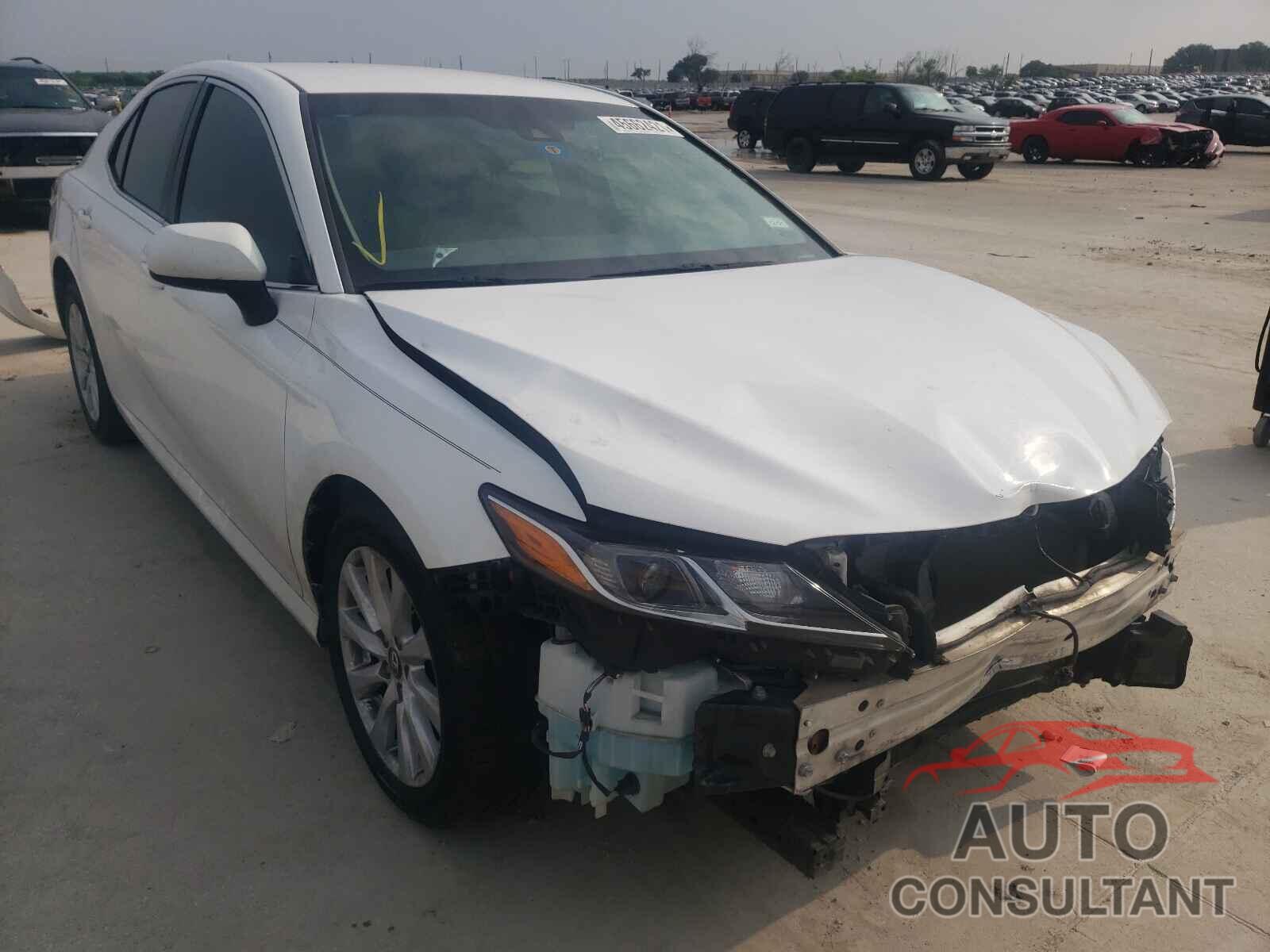 TOYOTA CAMRY 2018 - 4T1B11HK7JU030619