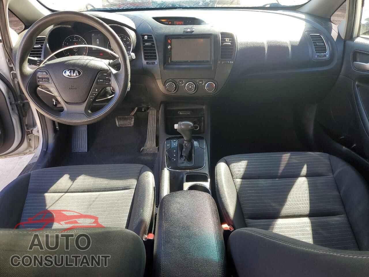 KIA FORTE 2017 - 3KPFL4A77HE011505