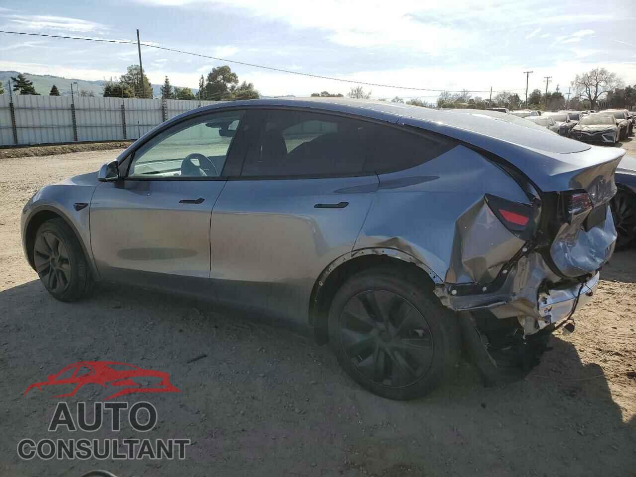 TESLA MODEL Y 2024 - 7SAYGDEDXRF194622
