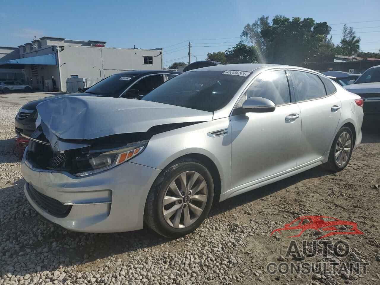 KIA OPTIMA 2018 - 5XXGU4L35JG208486