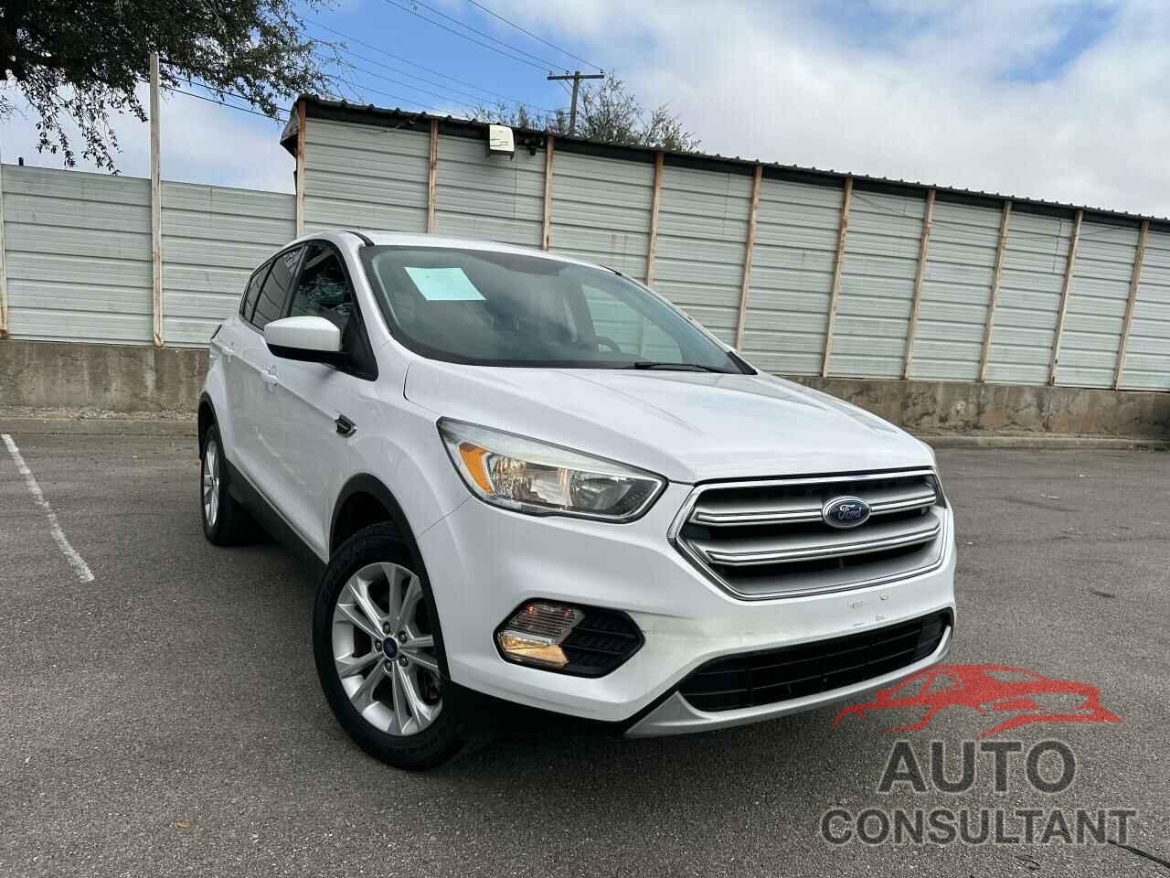 FORD ESCAPE 2017 - 1FMCU9GDXHUE76707