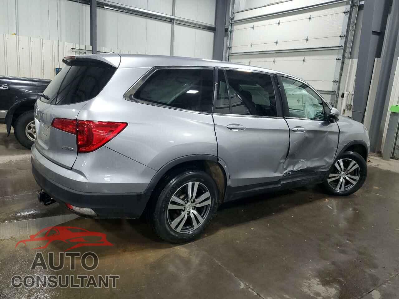 HONDA PILOT 2017 - 5FNYF6H55HB007740