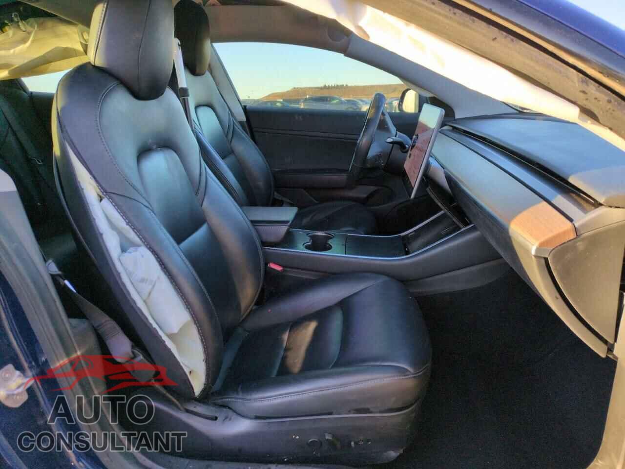 TESLA MODEL 3 2018 - 5YJ3E1EA1JF049796