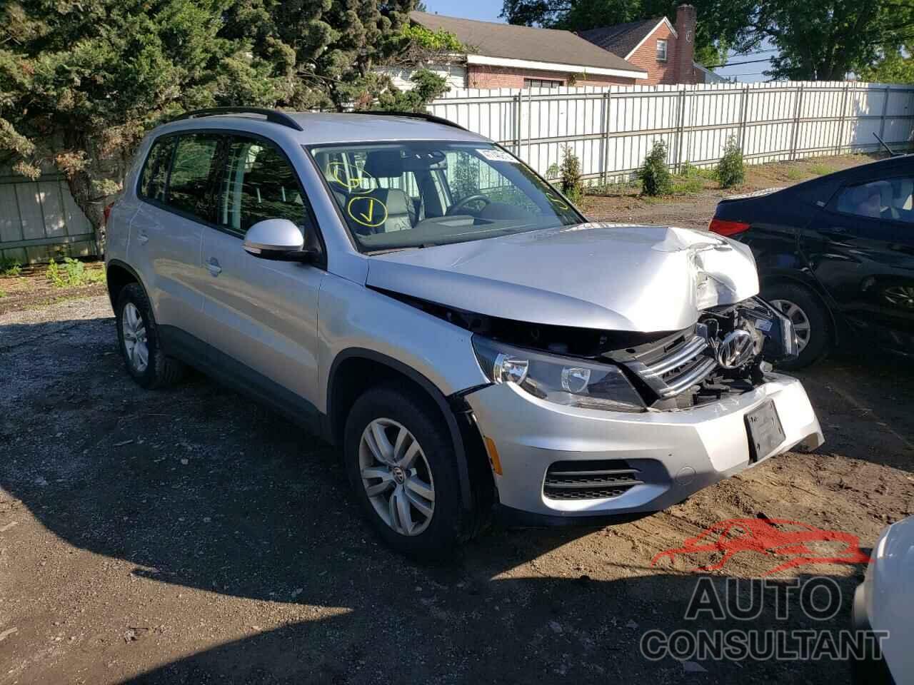 VOLKSWAGEN TIGUAN 2017 - WVGBV7AX1HK015052