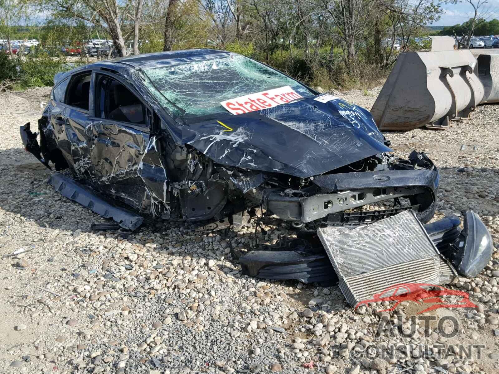 FORD FOCUS 2015 - 1FADP3L94FL268815