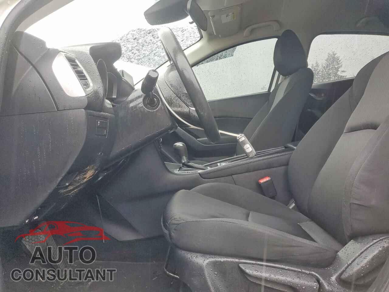MAZDA 3 2018 - 3MZBN1K76JM199528