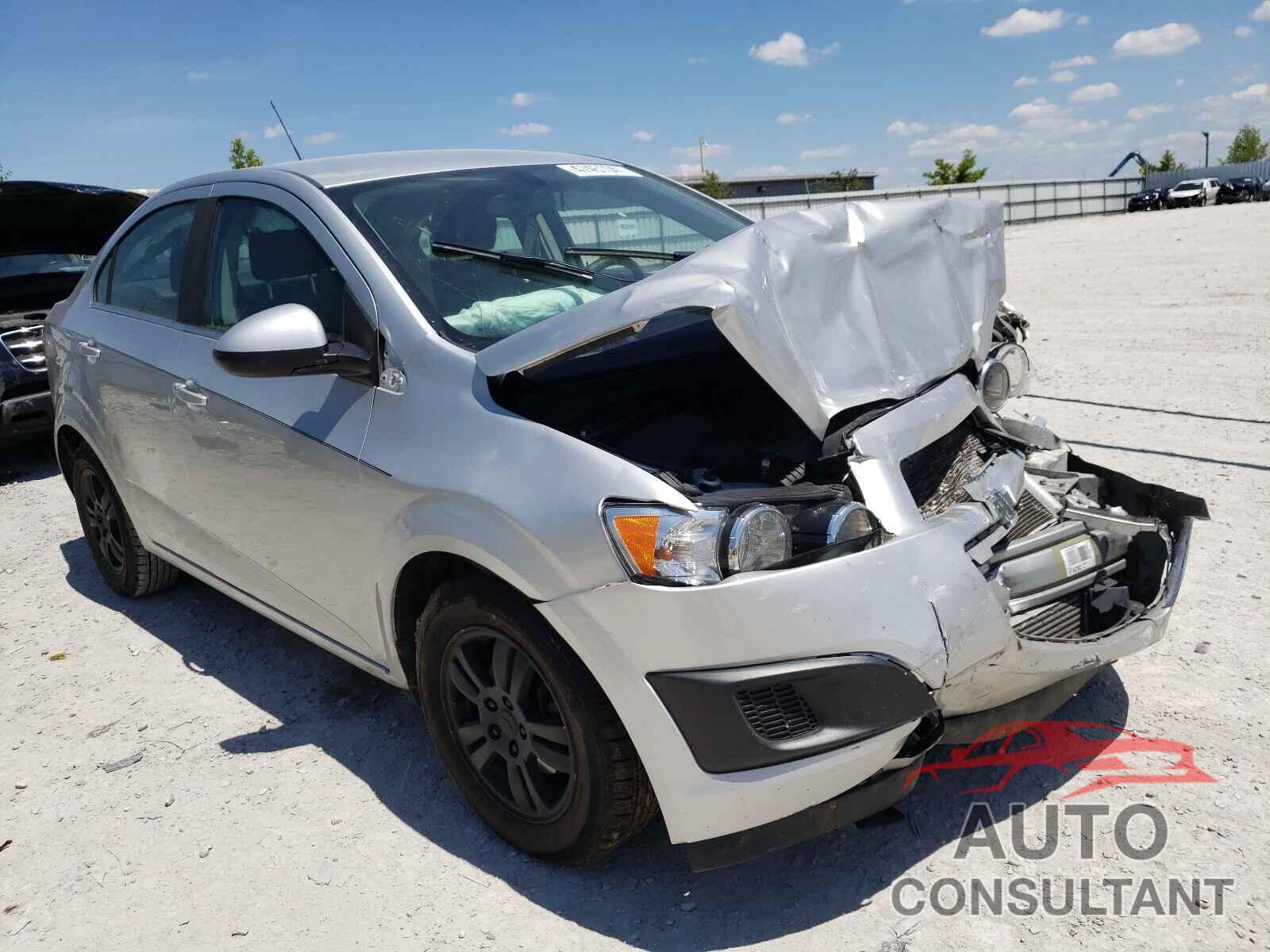 CHEVROLET SONIC 2016 - 1G1JC5SB9G4156511