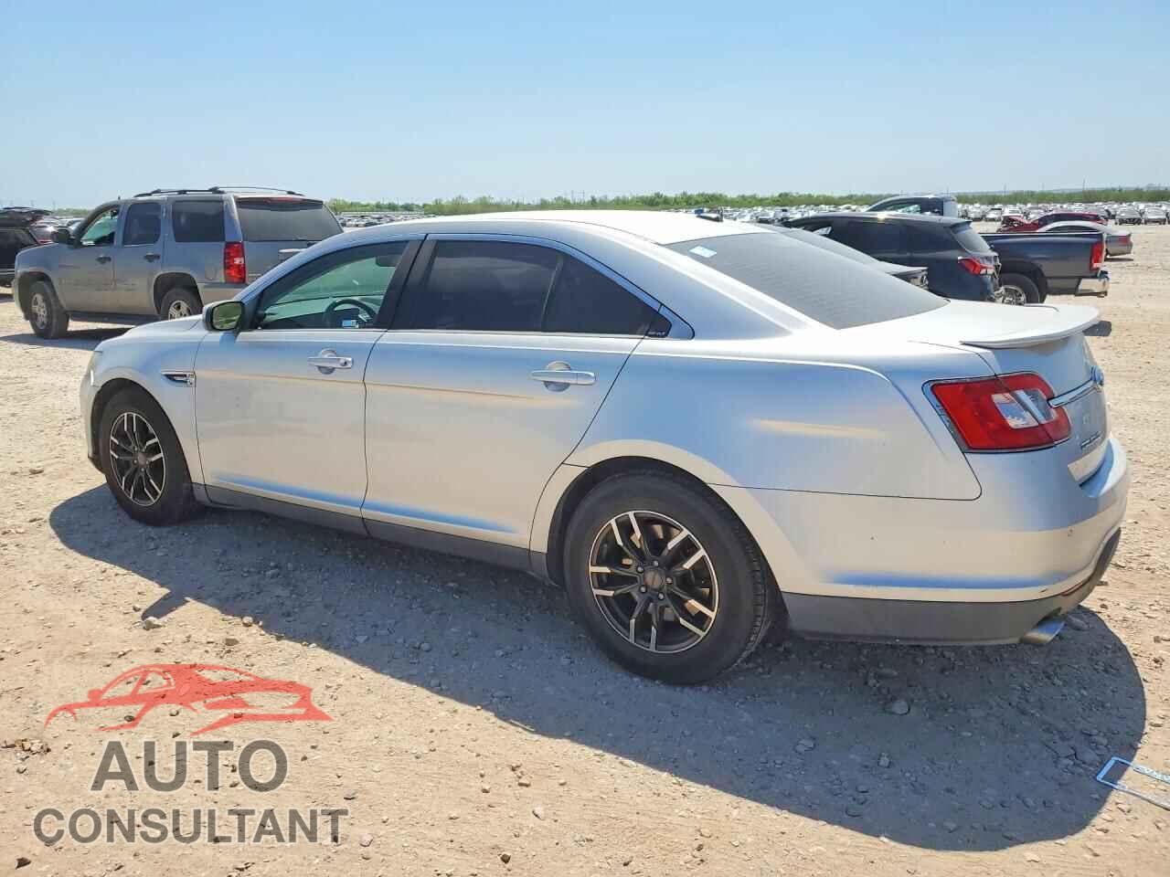 FORD TAURUS 2010 - 1FAHP2KT5AG118075