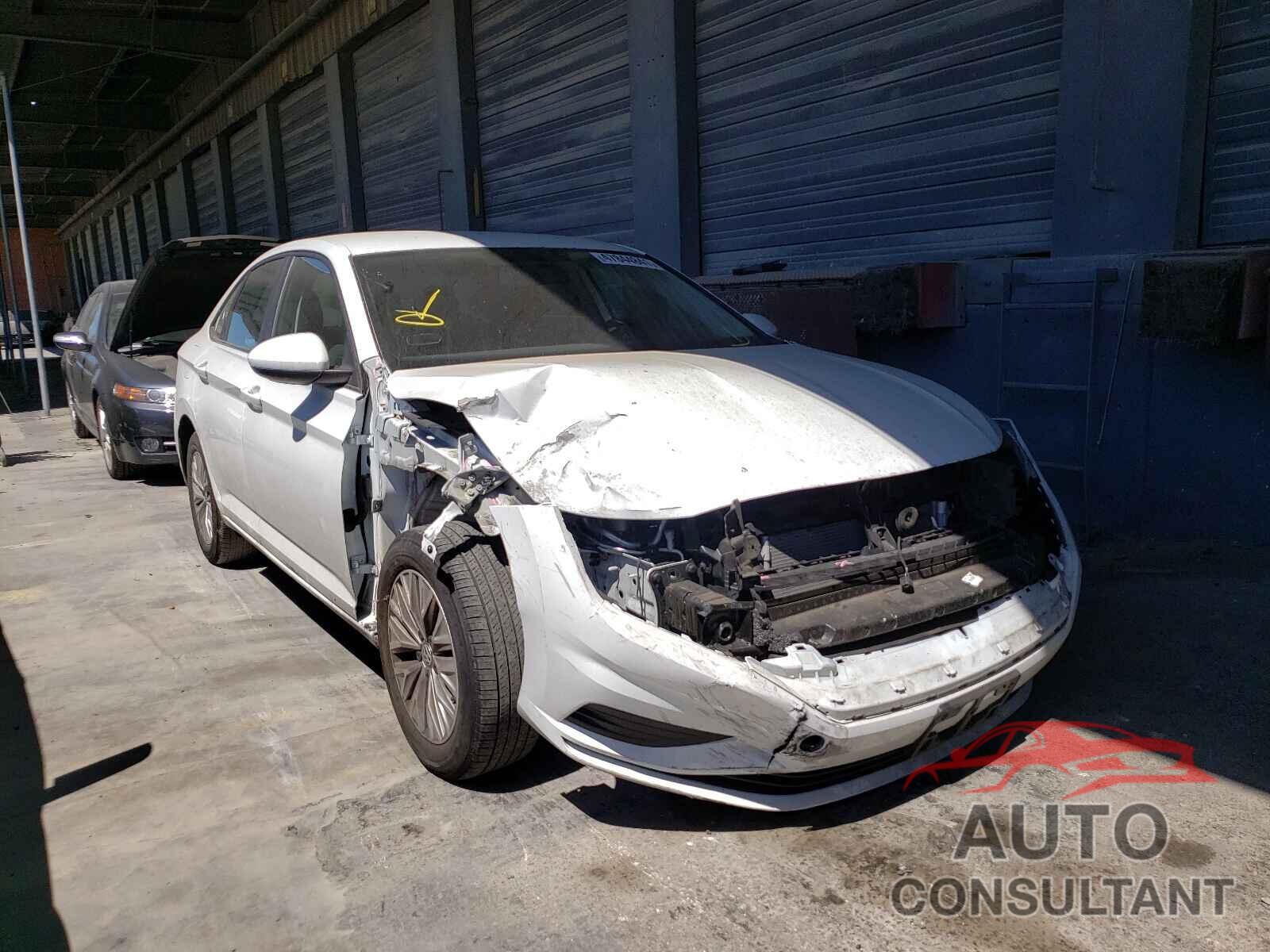 VOLKSWAGEN JETTA 2019 - 3VWC57BUXKM237678