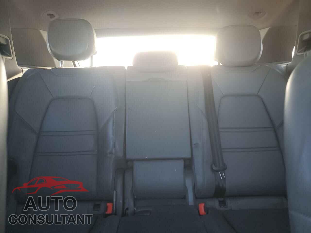 PORSCHE CAYENNE 2019 - WP1AA2AY4KDA08095