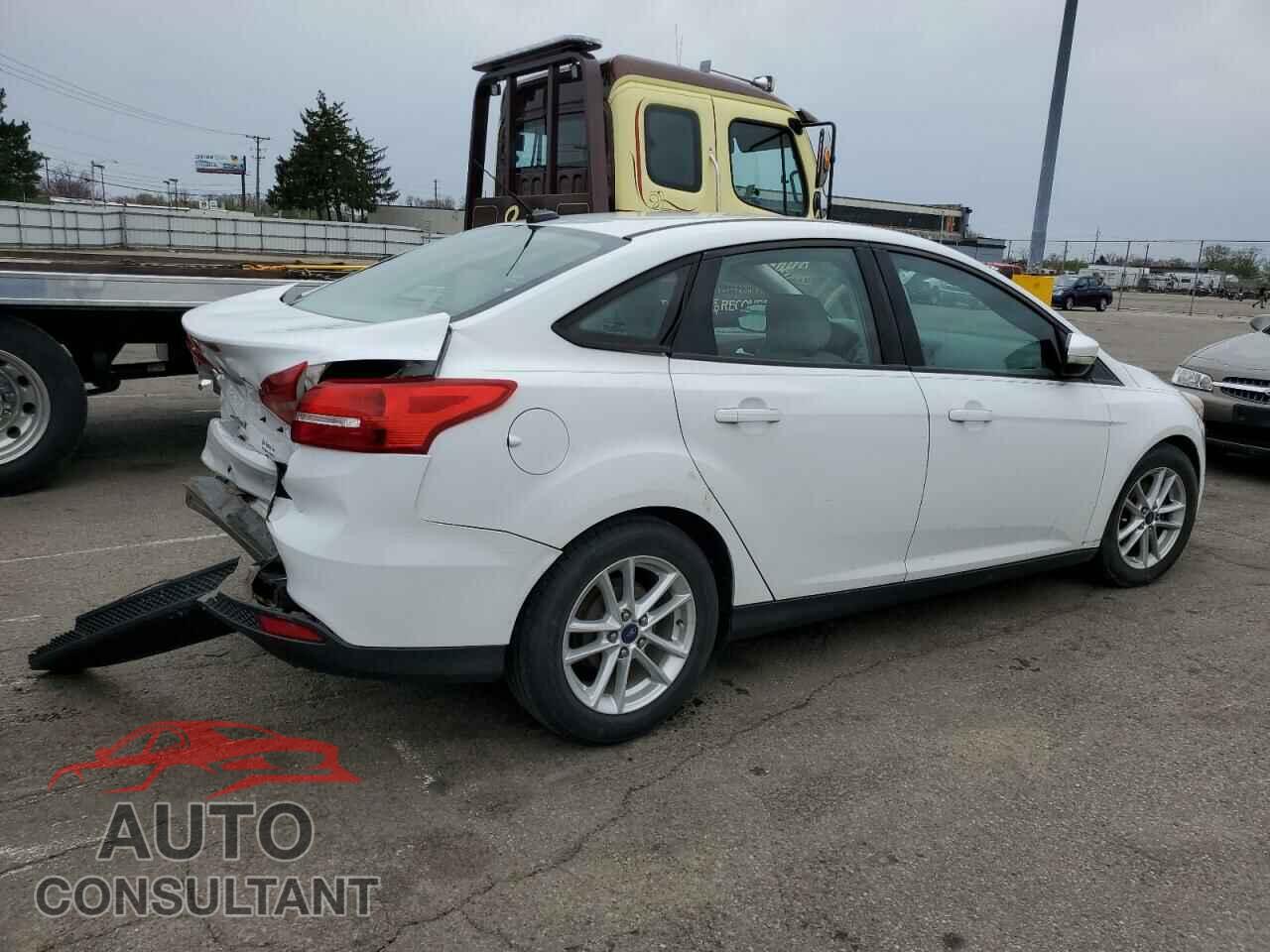 FORD FOCUS 2015 - 1FADP3F20FL209159