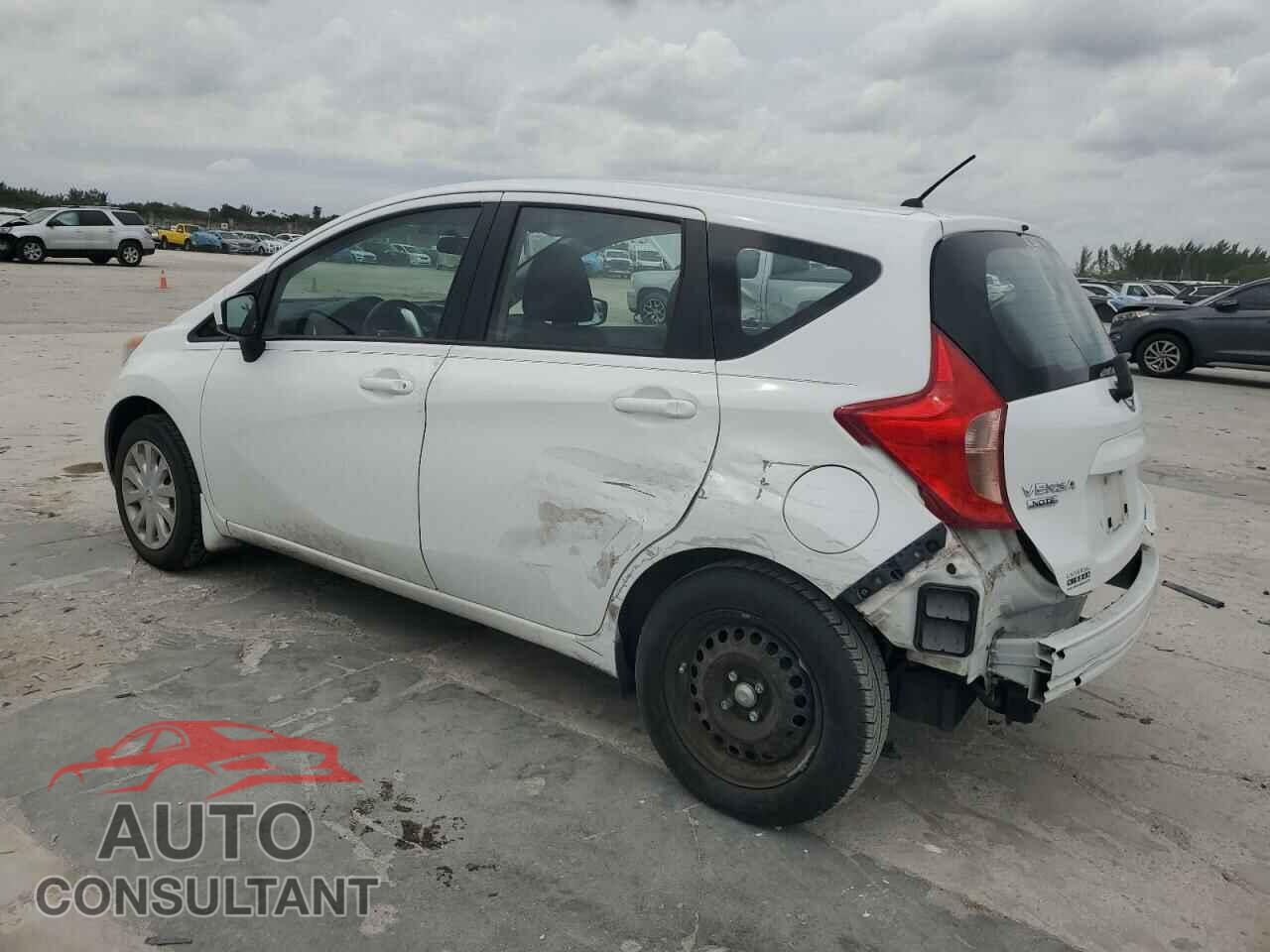 NISSAN VERSA 2015 - 3N1CE2CP4FL448372