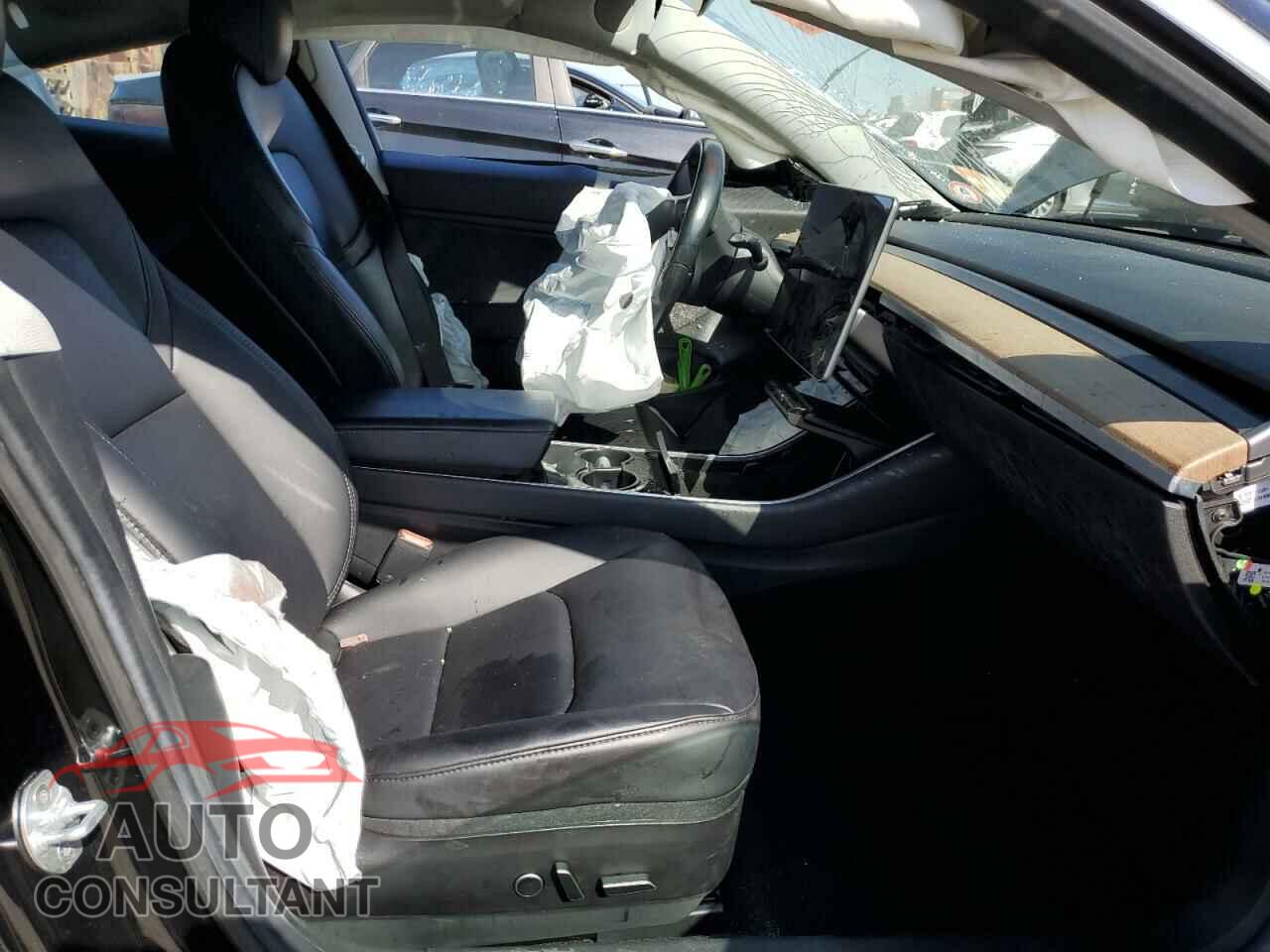 TESLA MODEL 3 2018 - 5YJ3E1EA3JF003841