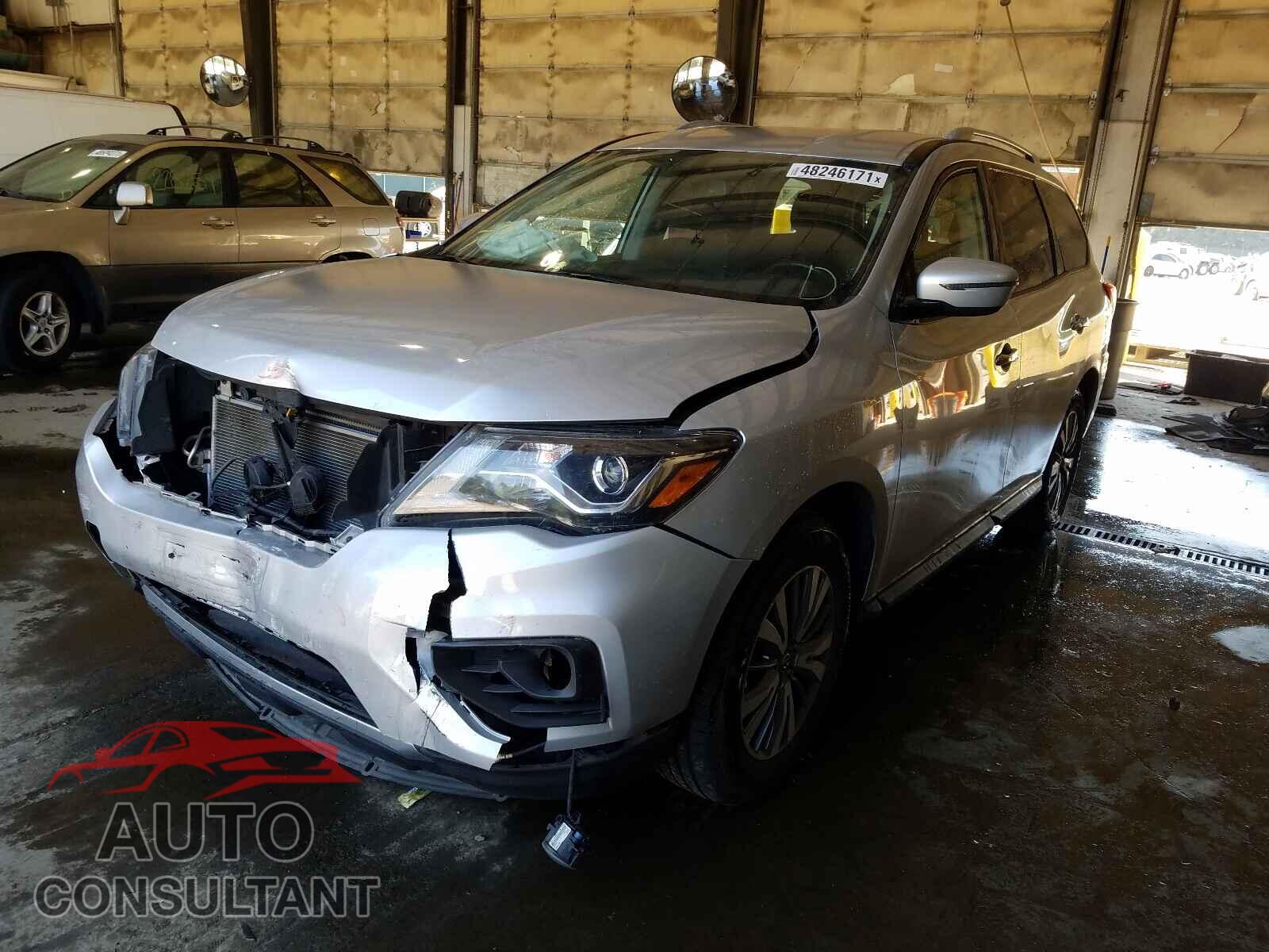 NISSAN PATHFINDER 2019 - 5N1DR2MM7KC605260
