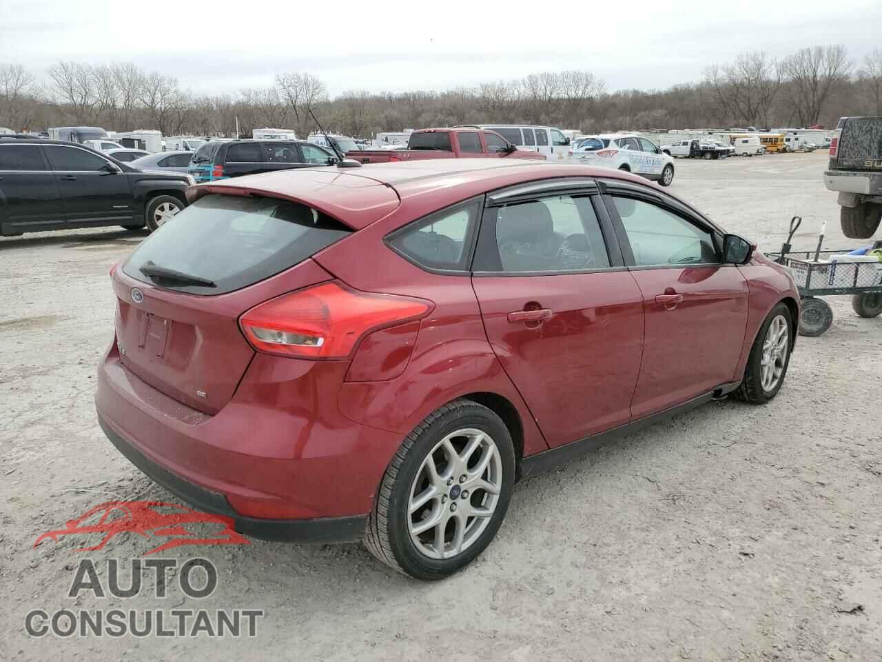 FORD FOCUS 2015 - 1FADP3K21FL330224