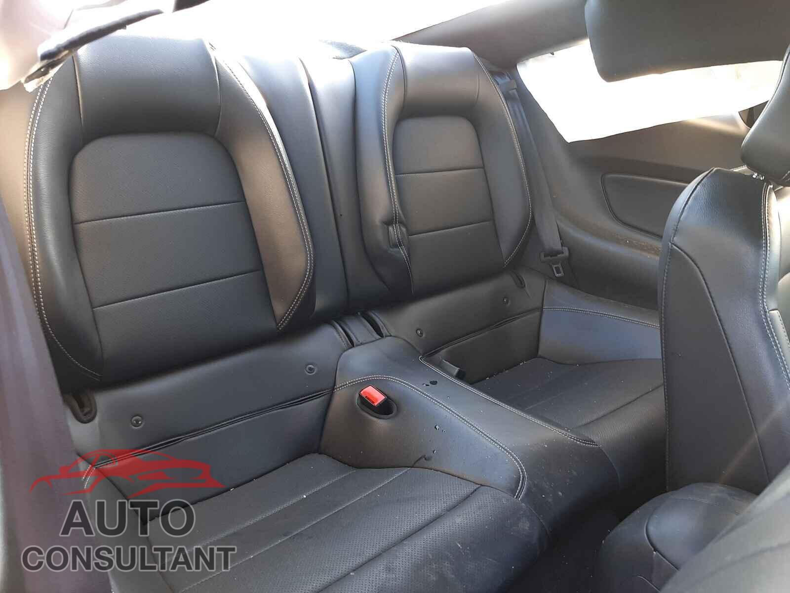 FORD MUSTANG 2020 - 1FA6P8CF6L5136022