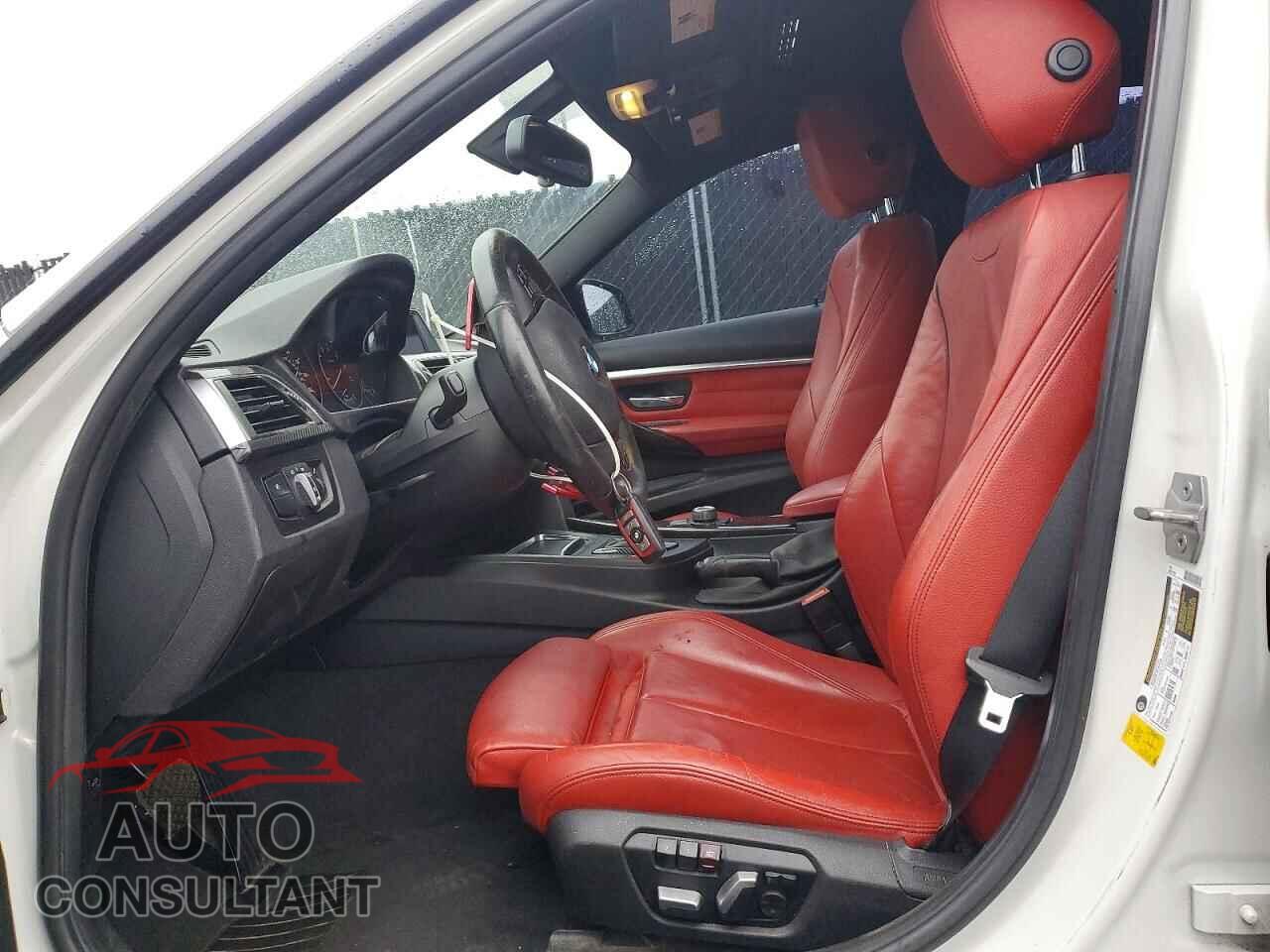 BMW 3 SERIES 2016 - WBA8E9G59GNU28573