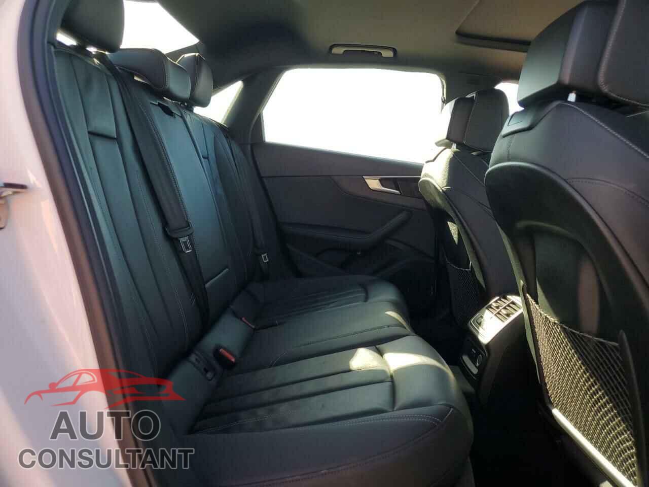 AUDI A4 2022 - WAUEAAF46NN014687