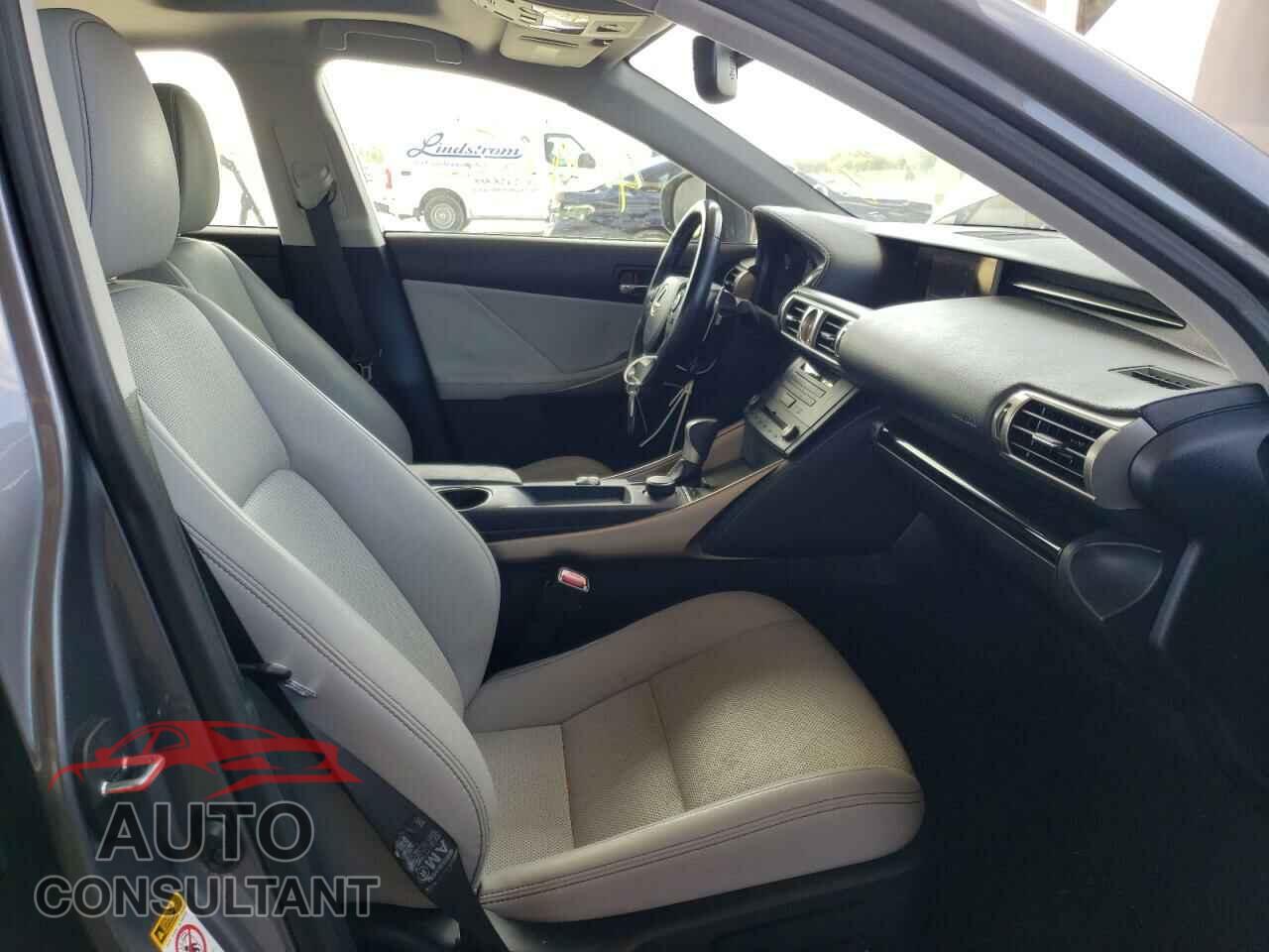 LEXUS IS 2016 - JTHBA1D28G5016837