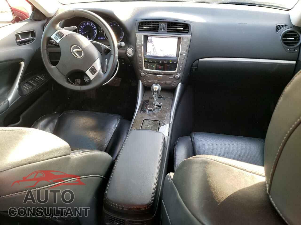 LEXUS IS 2011 - JTHBF5C2XB5153569