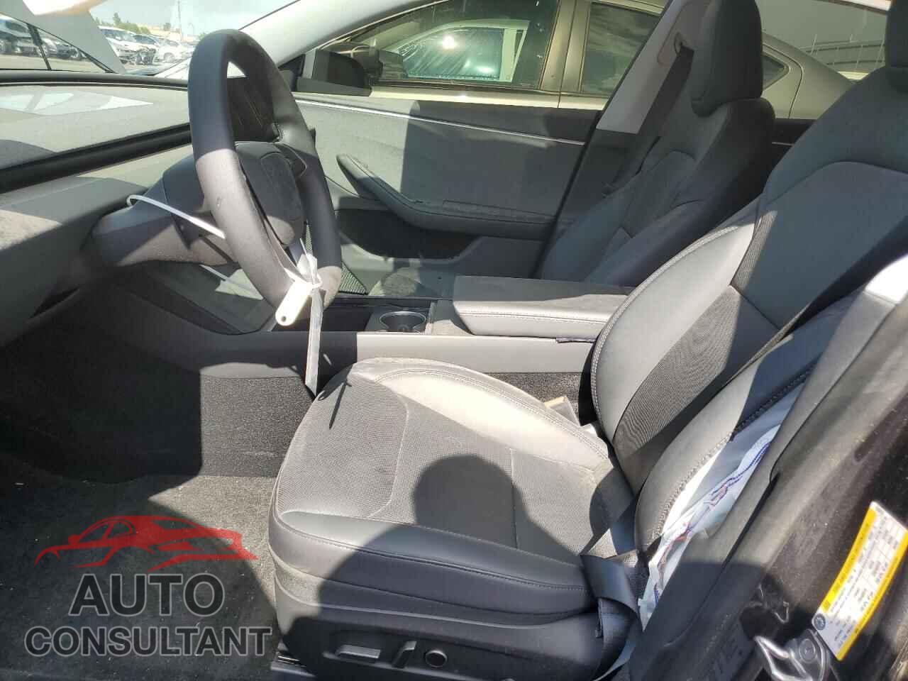 TESLA MODEL 3 2024 - 5YJ3E1EA8RF768975