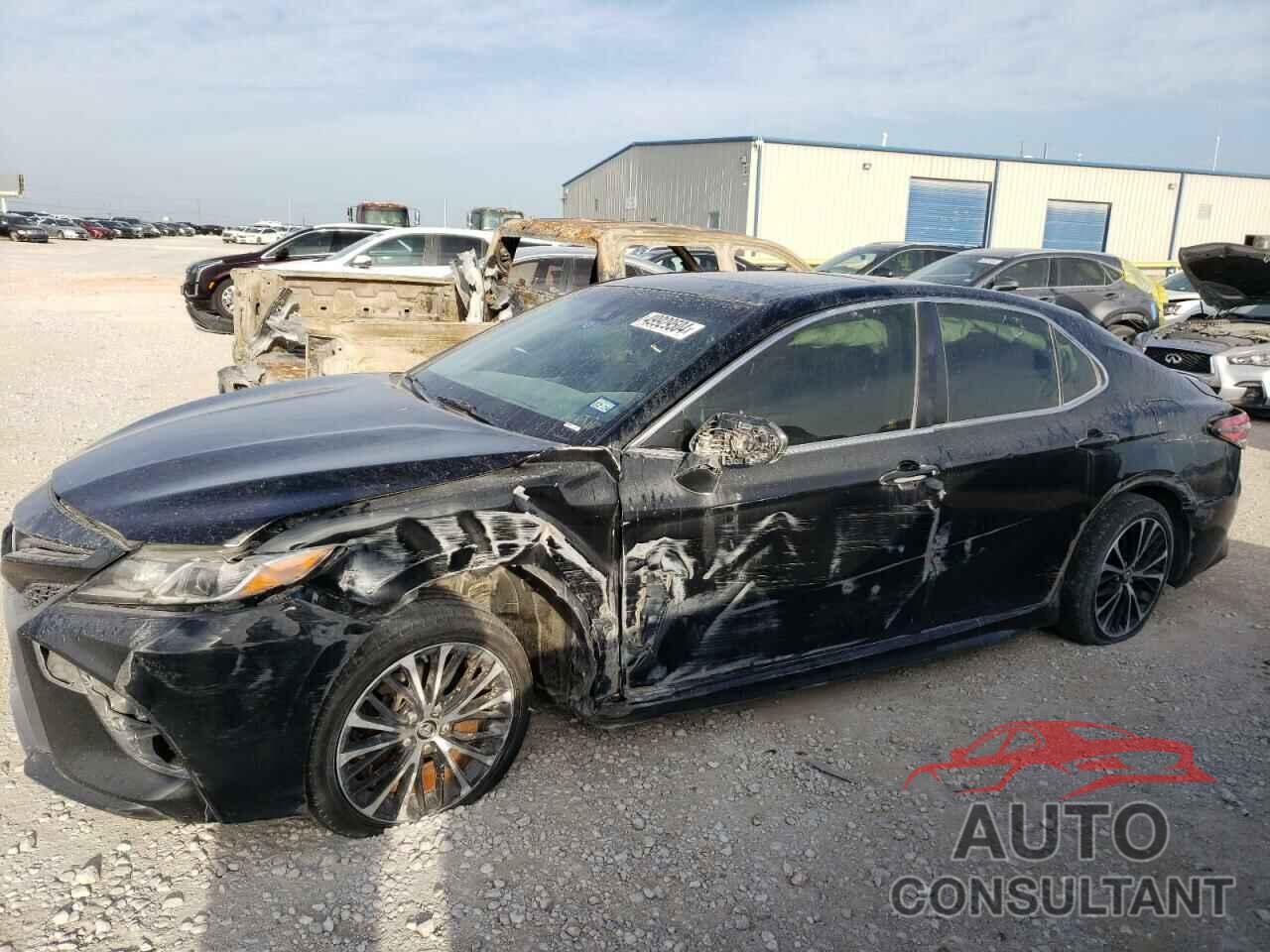 TOYOTA CAMRY 2018 - JTNB11HKXJ3007891