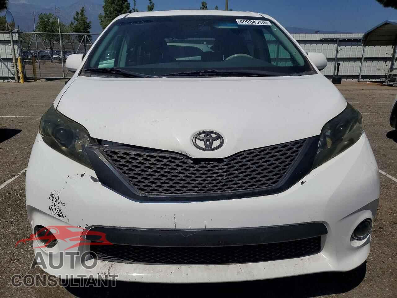 TOYOTA SIENNA 2011 - 5TDXK3DC4BS085259