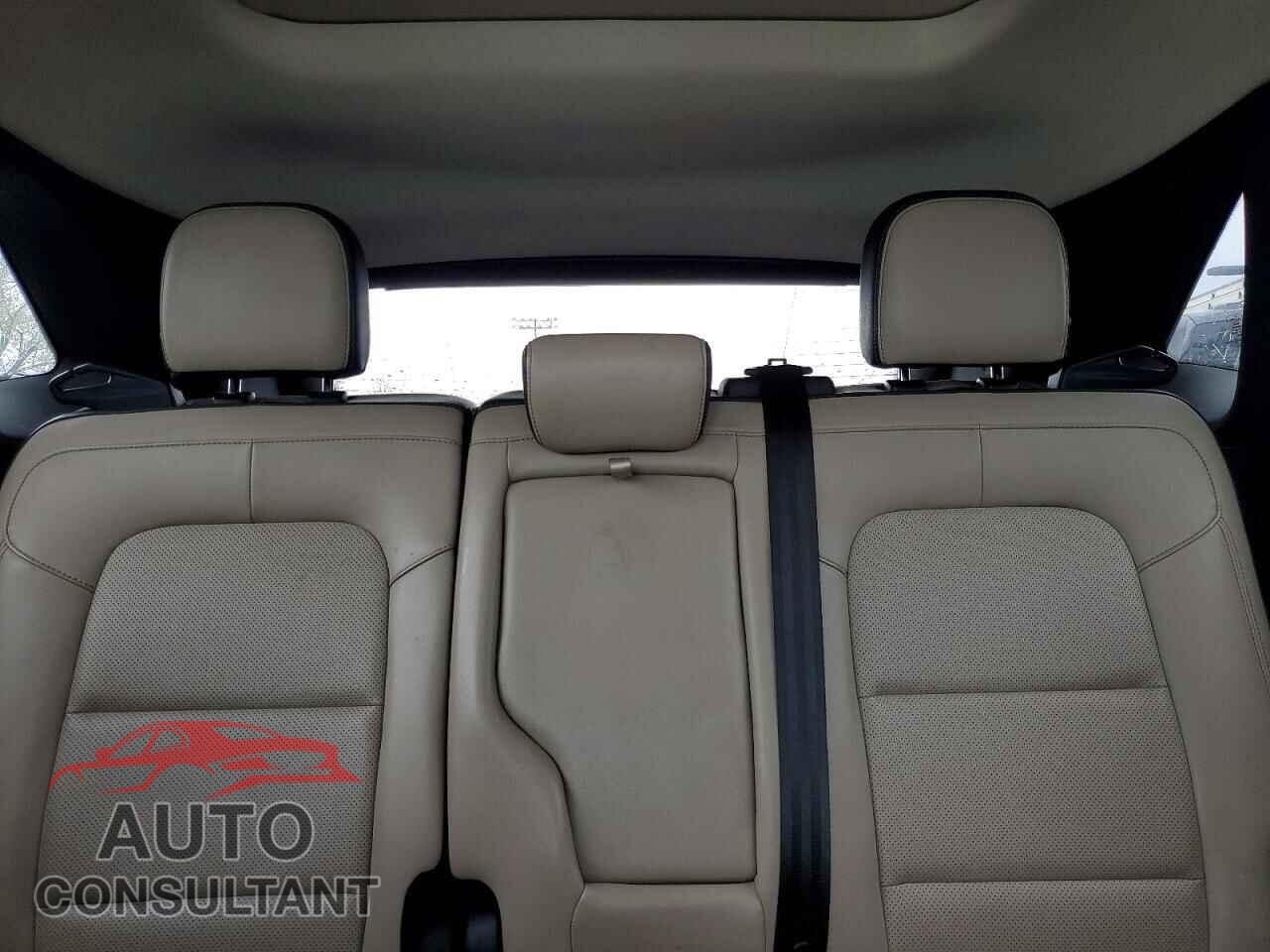 FORD ESCAPE 2020 - 1FMCU9H99LUA24878