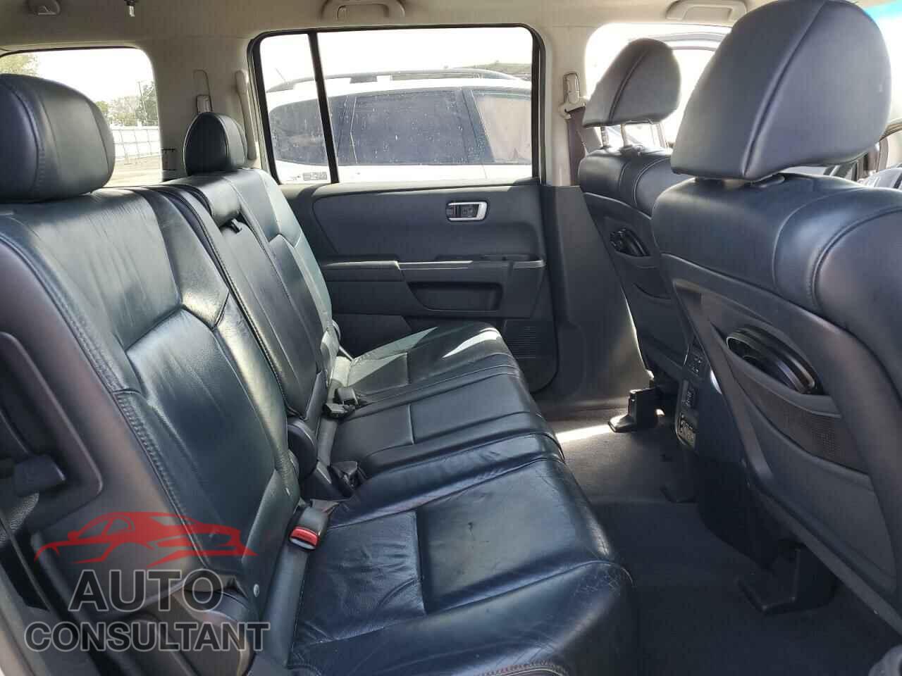 HONDA PILOT 2009 - 5FNYF48659B013679