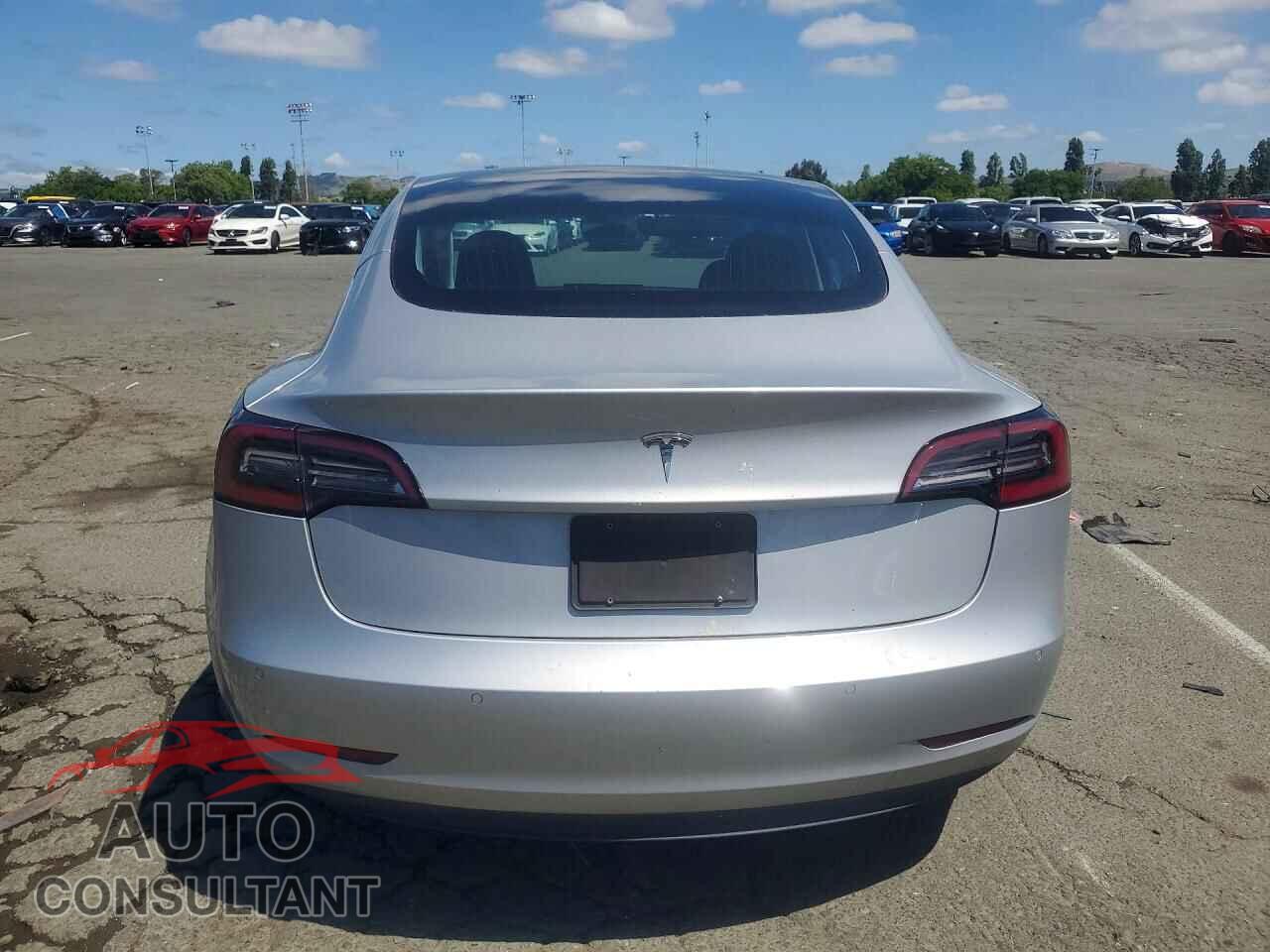 TESLA MODEL 3 2018 - 5YJ3E1EA3JF172564