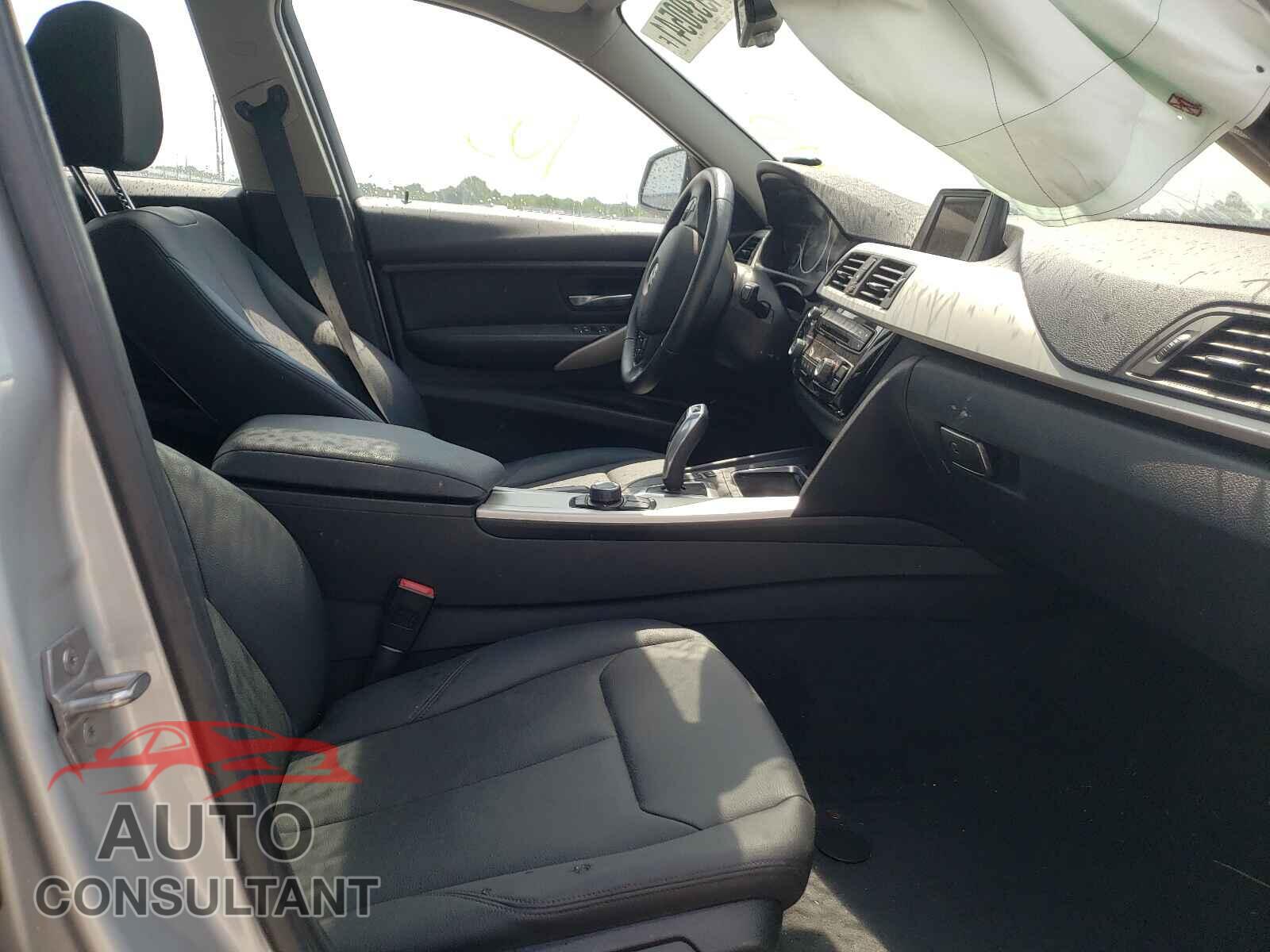 BMW 3 SERIES 2016 - WBA8E1G50GNU11789
