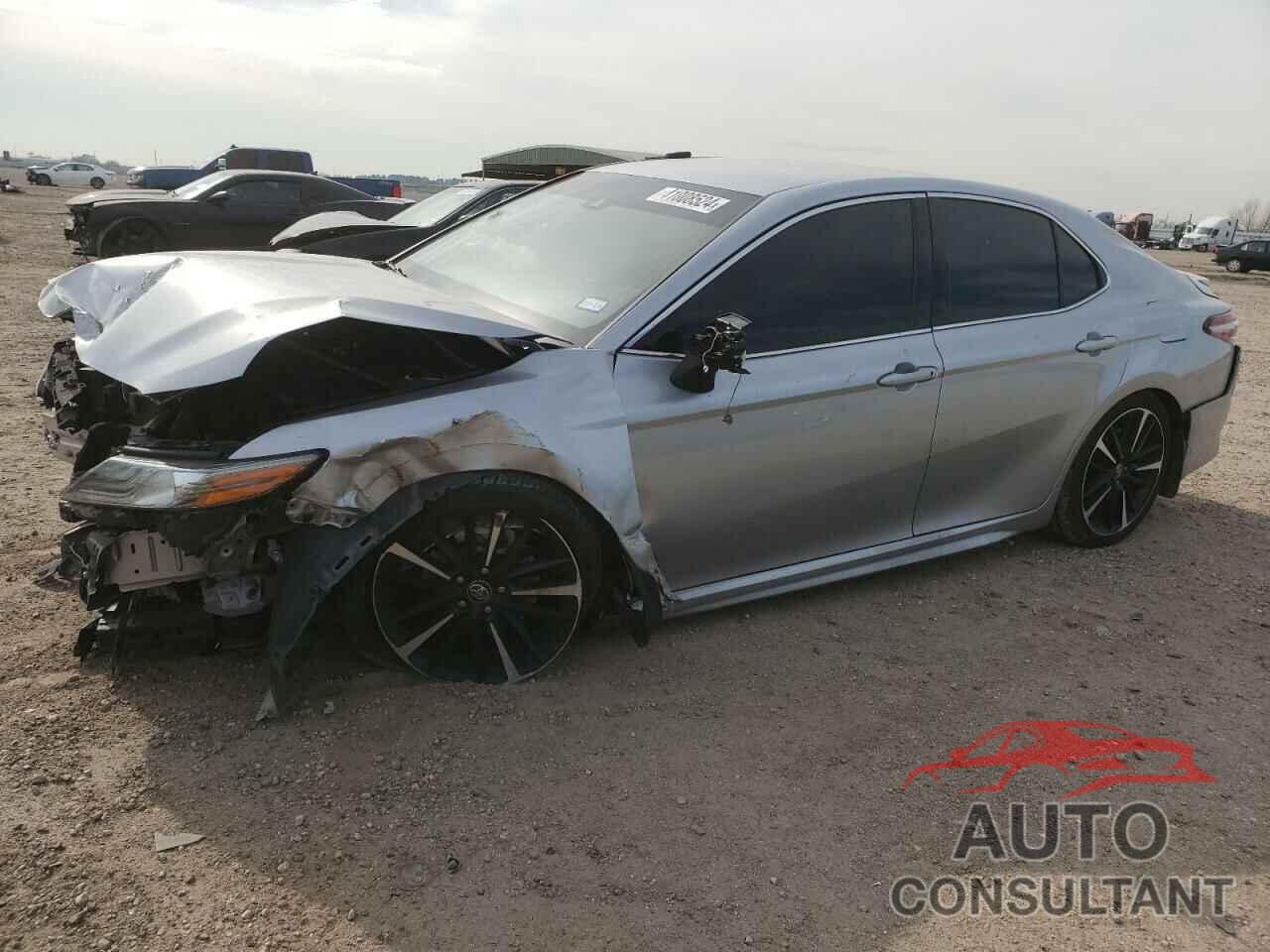TOYOTA CAMRY 2018 - 4T1B61HK8JU017475