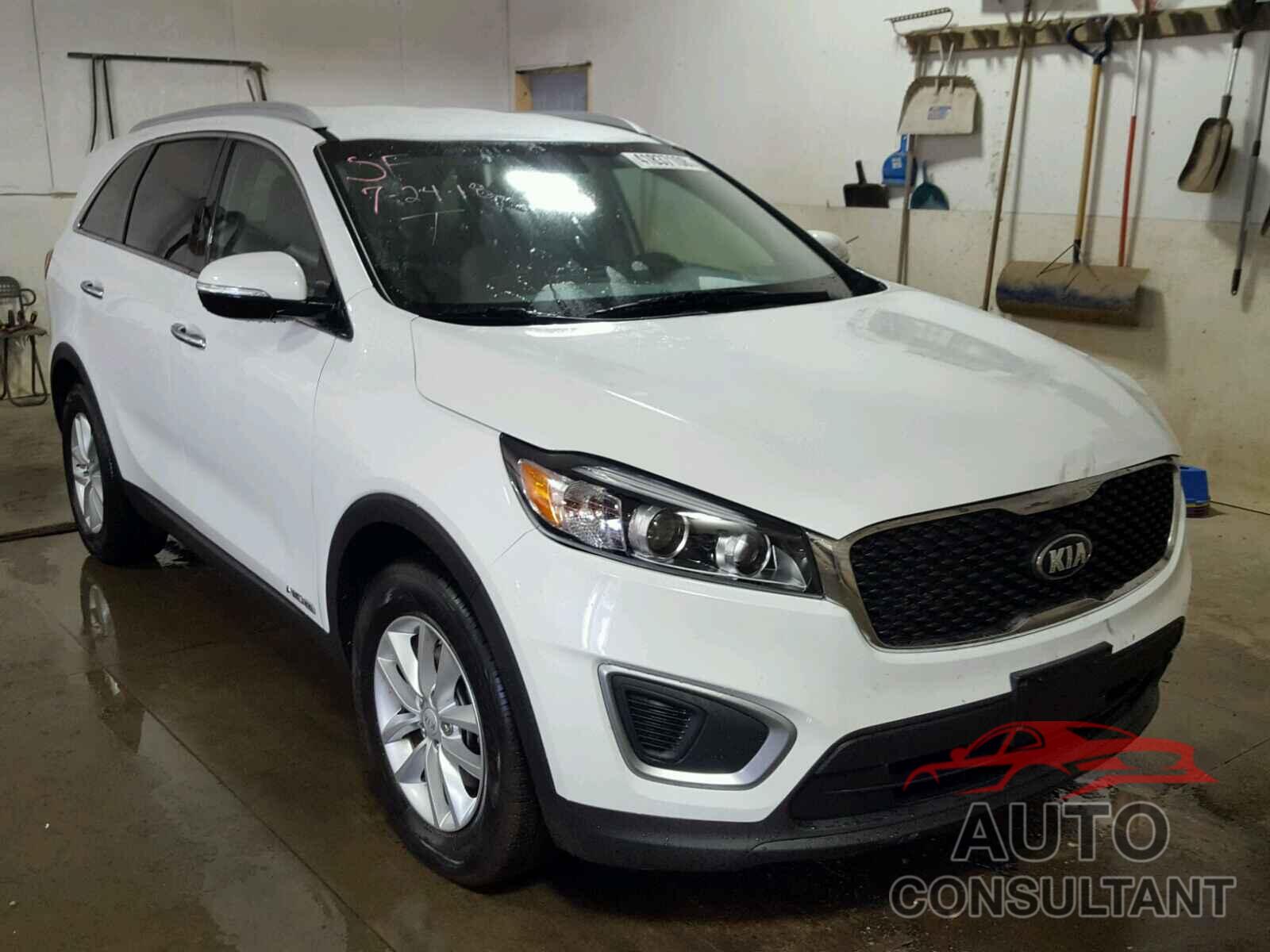 KIA SORENTO LX 2017 - 5XYPGDA57HG198545