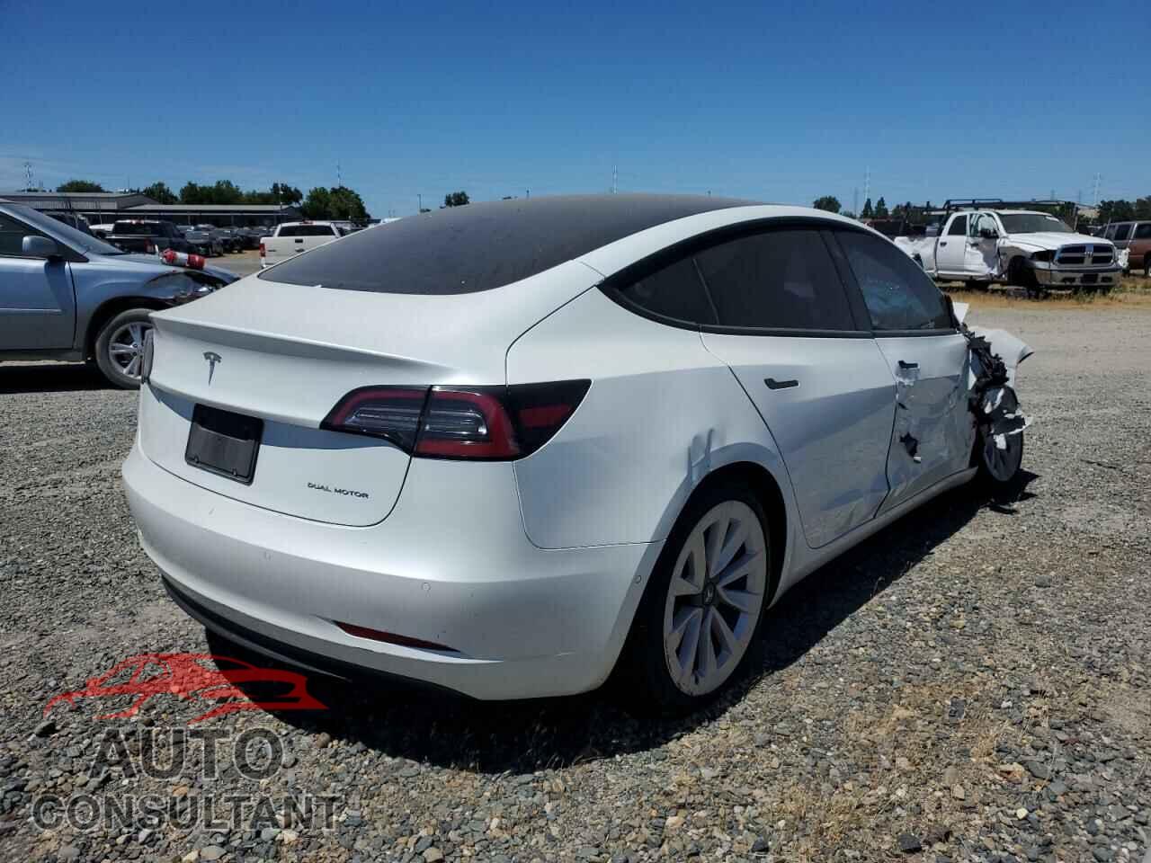 TESLA MODEL 3 2022 - 5YJ3E1EB5NF144182