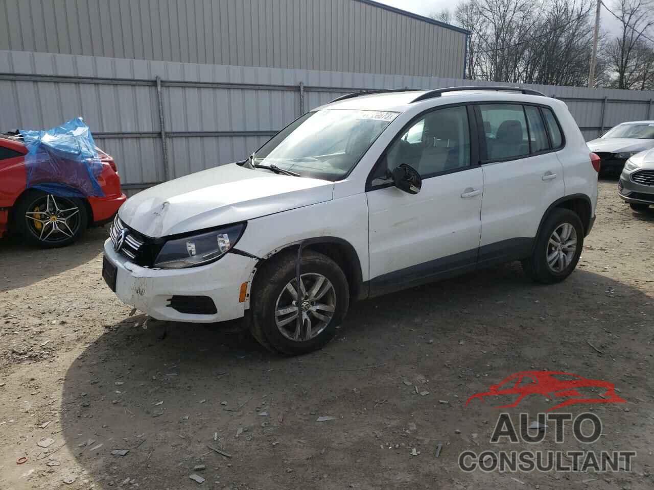 VOLKSWAGEN TIGUAN 2016 - WVGBV7AX0GW578617