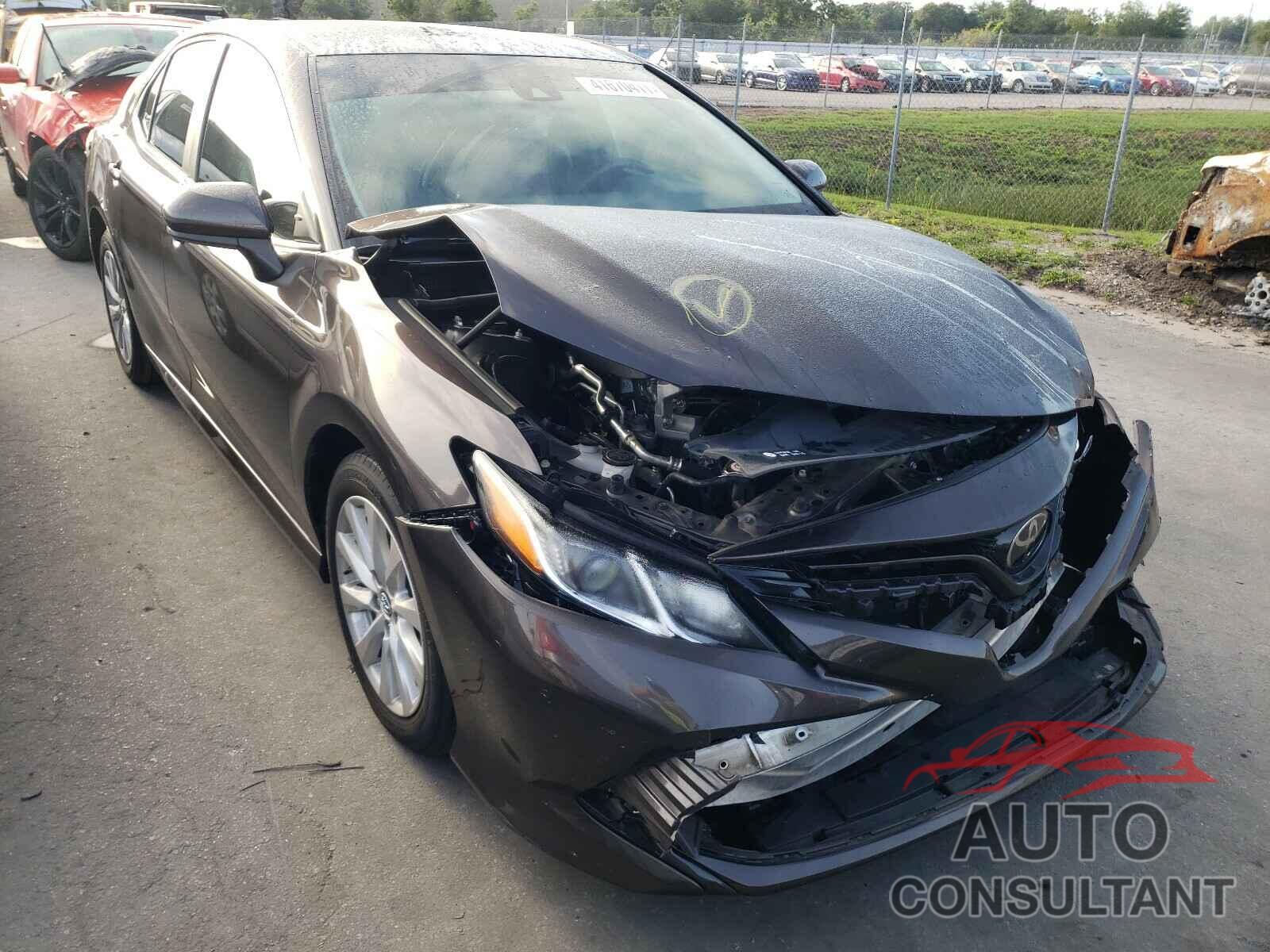 TOYOTA CAMRY 2018 - 4T1B11HK6JU635912