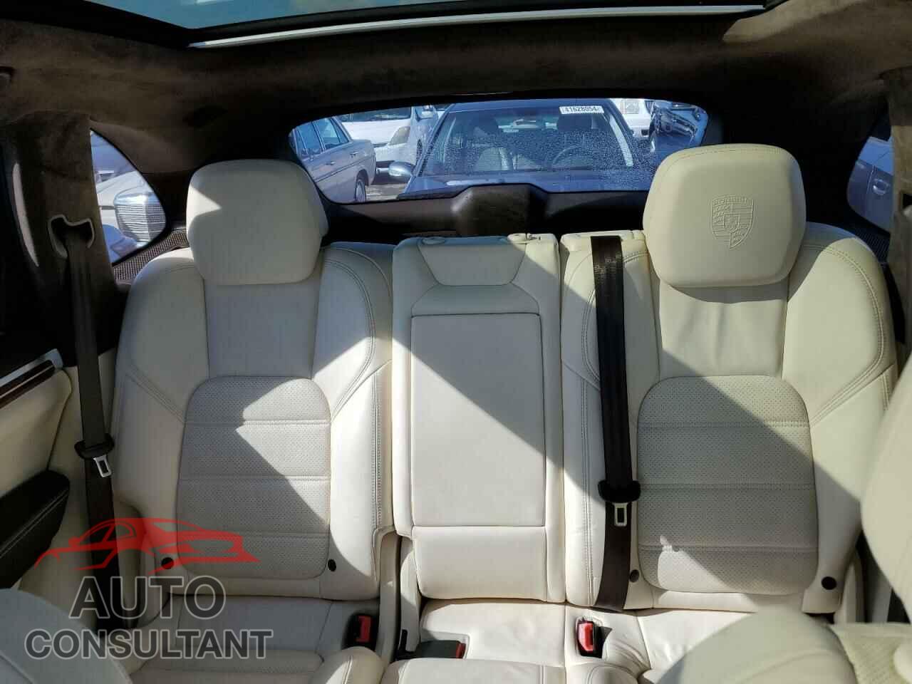 PORSCHE CAYENNE 2017 - WP1AC2A22HLA97265