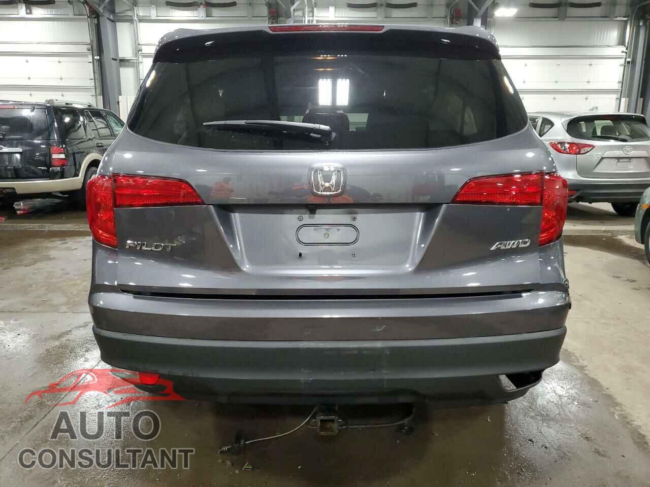 HONDA PILOT 2017 - 5FNYF6H68HB100423