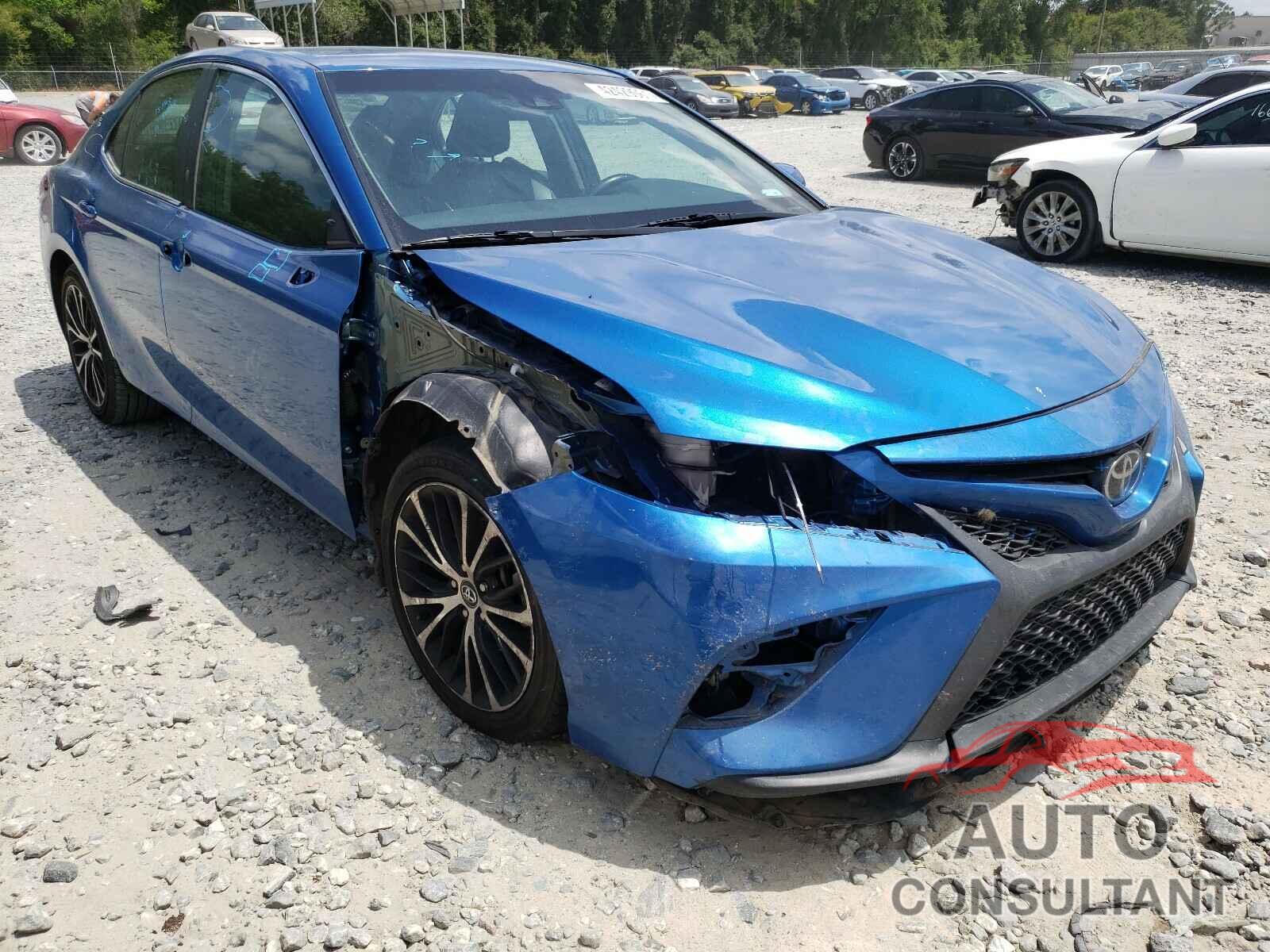 TOYOTA CAMRY 2018 - 4T1B11HK0JU008011