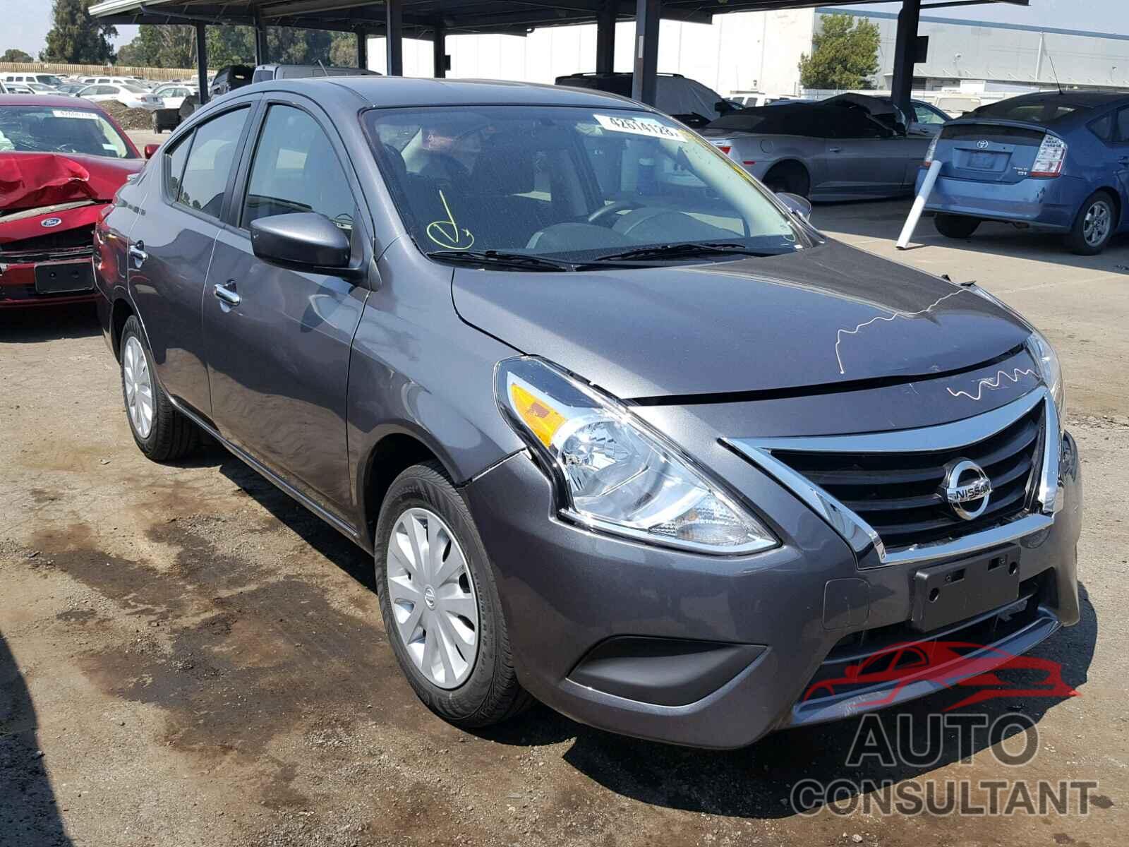 NISSAN VERSA 2018 - 3N1CN7AP3JL886373