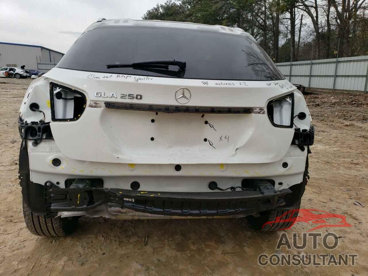 MERCEDES-BENZ GLA-CLASS 2018 - WDCTG4EB0JJ497227