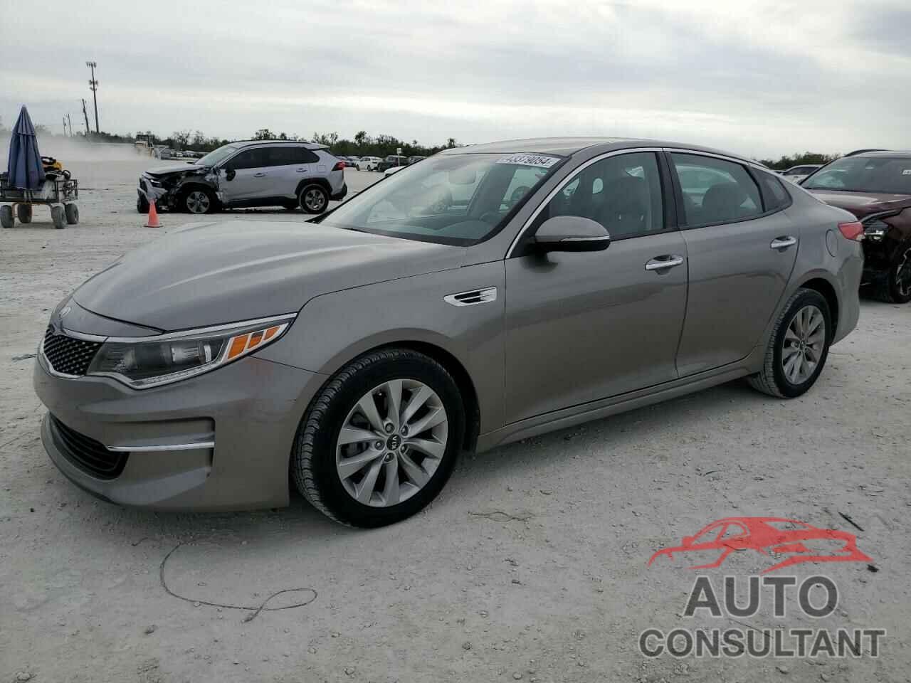 KIA OPTIMA 2018 - 5XXGU4L38JG221913