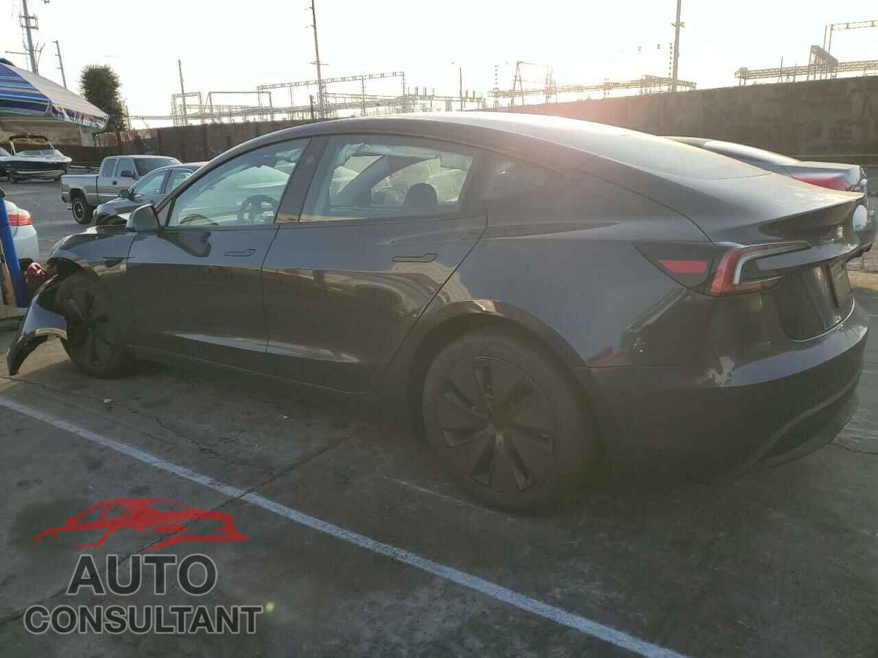 TESLA MODEL 3 2024 - 5YJ3E1EA8RF755417