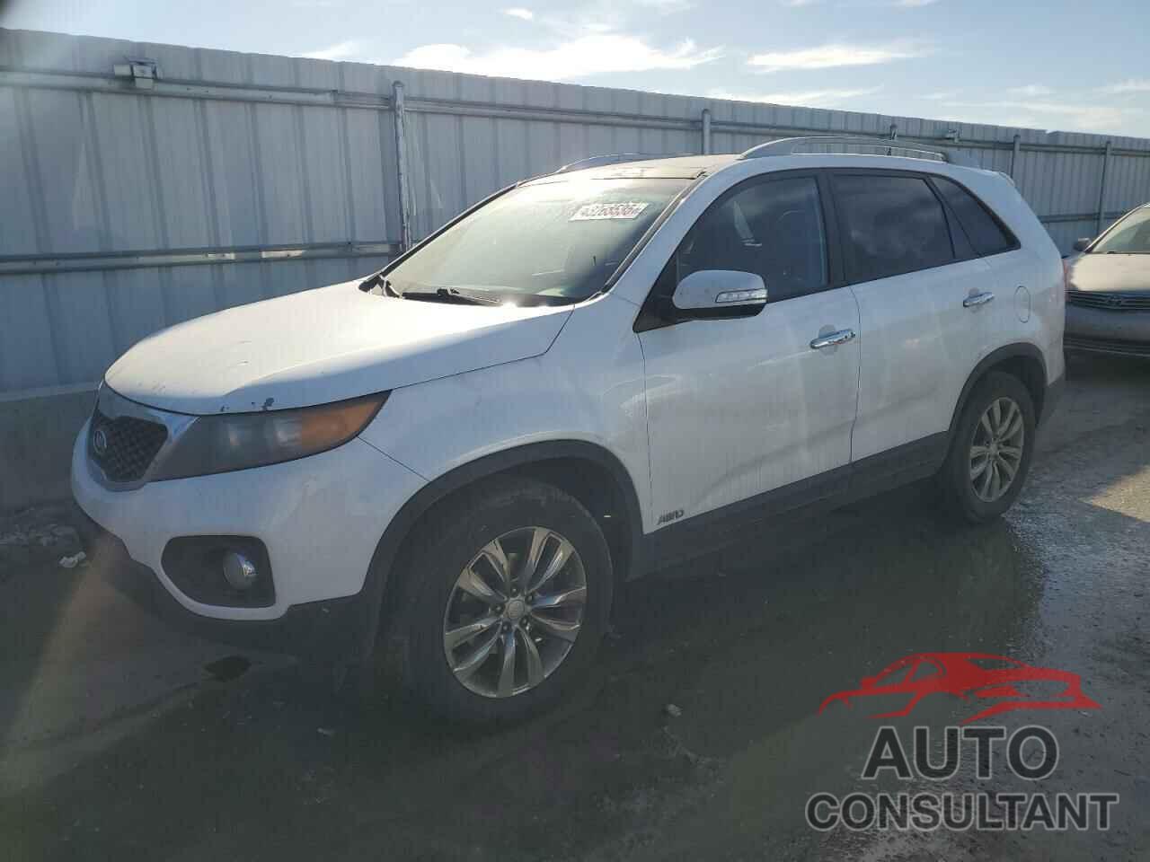 KIA SORENTO 2011 - 5XYKUDA22BG041666