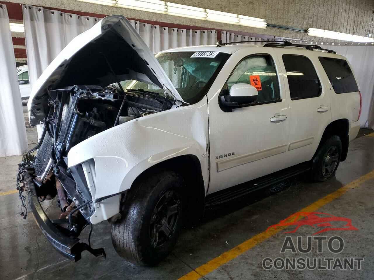 CHEVROLET TAHOE 2013 - 1GNSKBE03DR238506