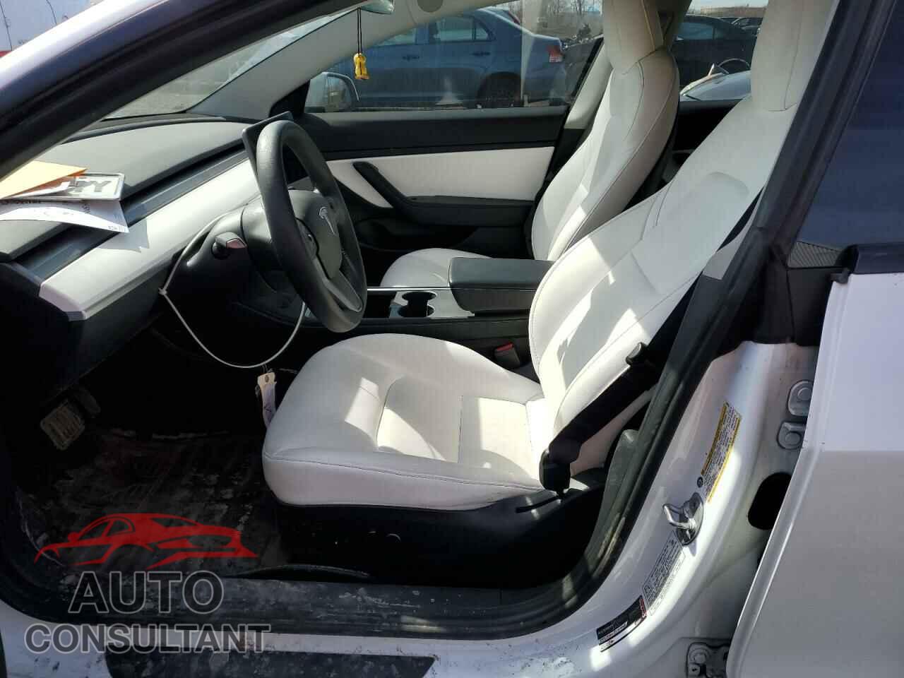 TESLA MODEL 3 2021 - 5YJ3E1EA5MF842684