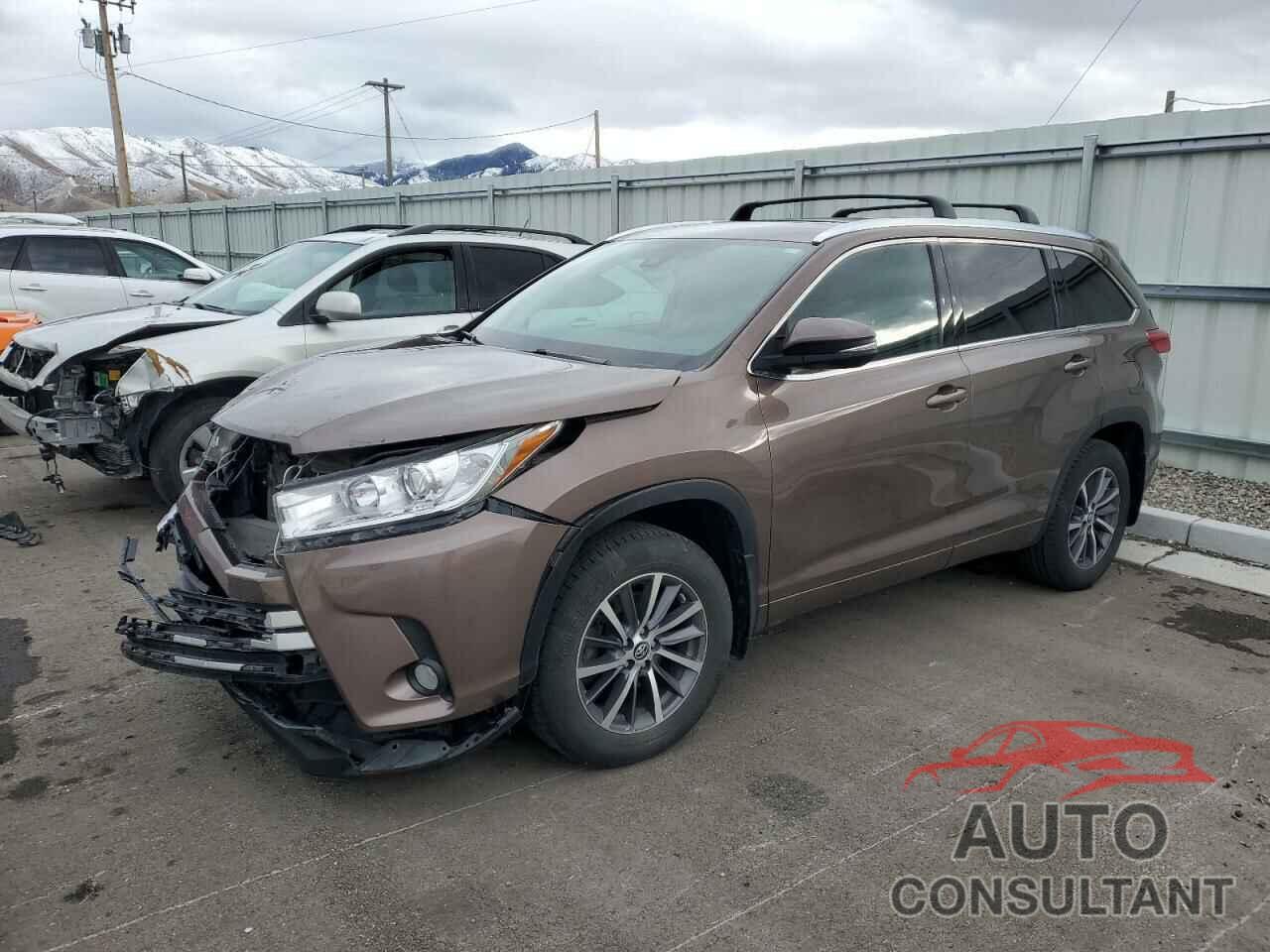 TOYOTA HIGHLANDER 2018 - 5TDJZRFH2JS830960