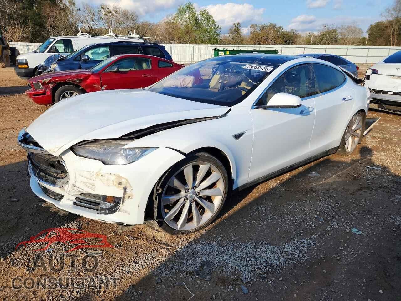 TESLA MODEL S 2013 - 5YJSA1CN5DFP27337
